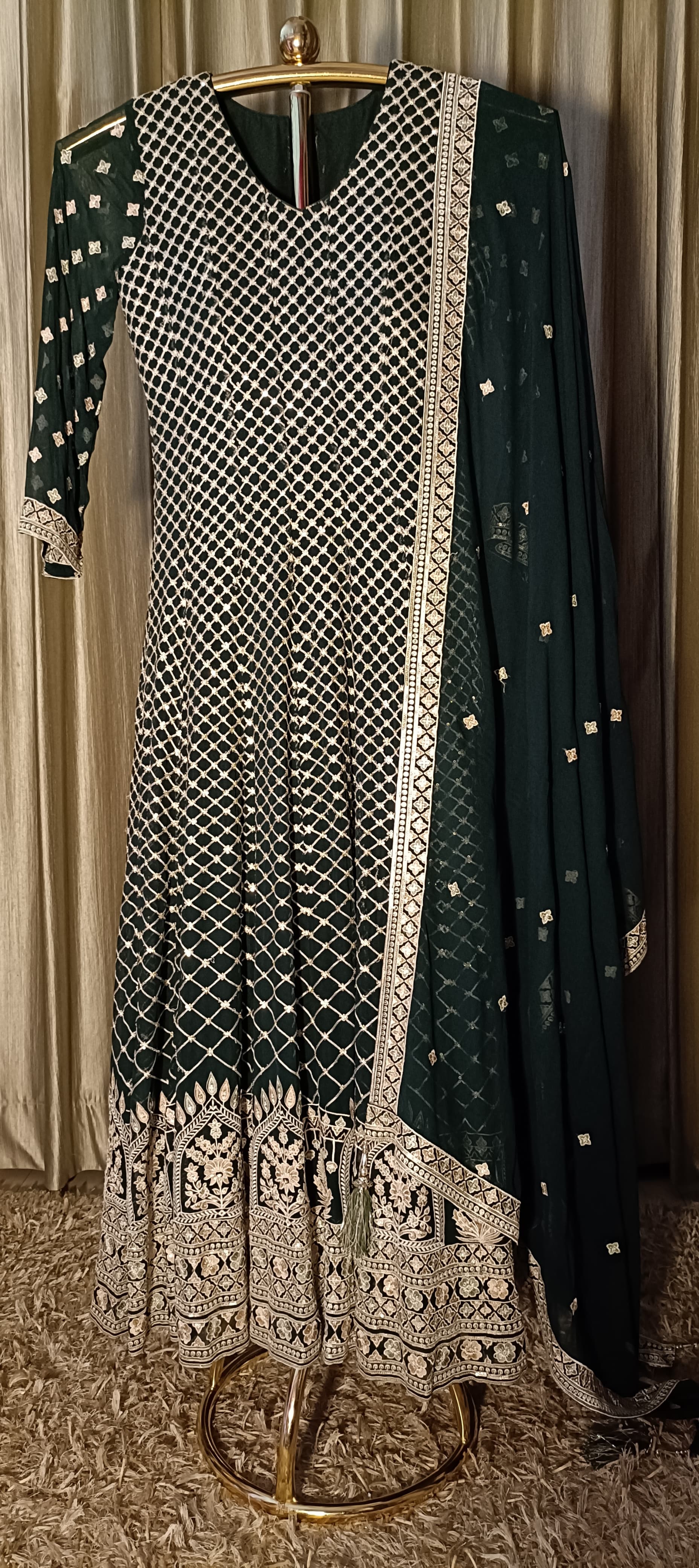 PARTY WEAR,SANGEET,MEHNDI,ROKA,ENGAGEMENT,FLOOR LENGTH,ANARKALI SUIT