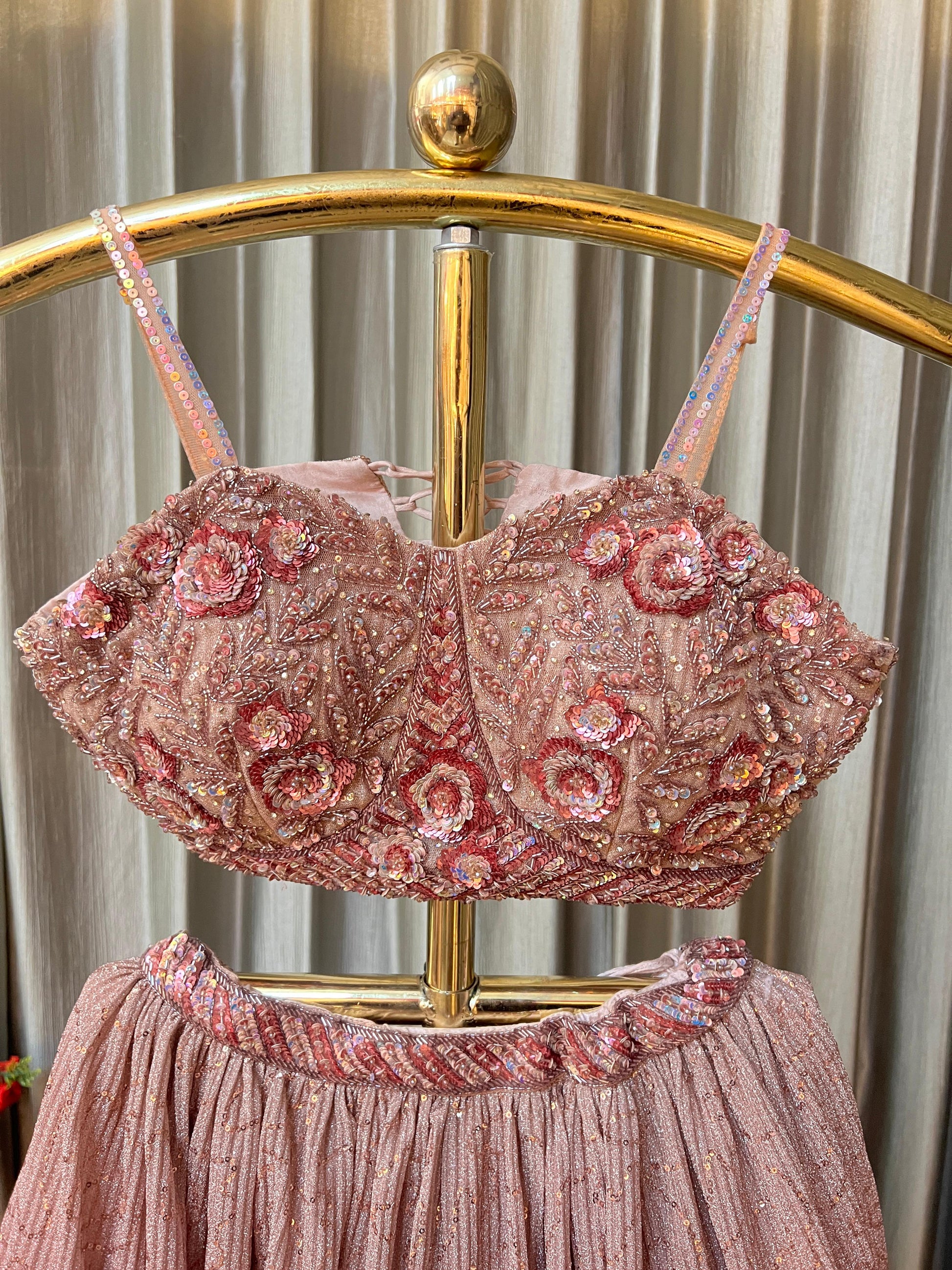 PARTY WEAR,SANGEET,COCKTAIL,MEHNDI, LEHENGA CHOLI