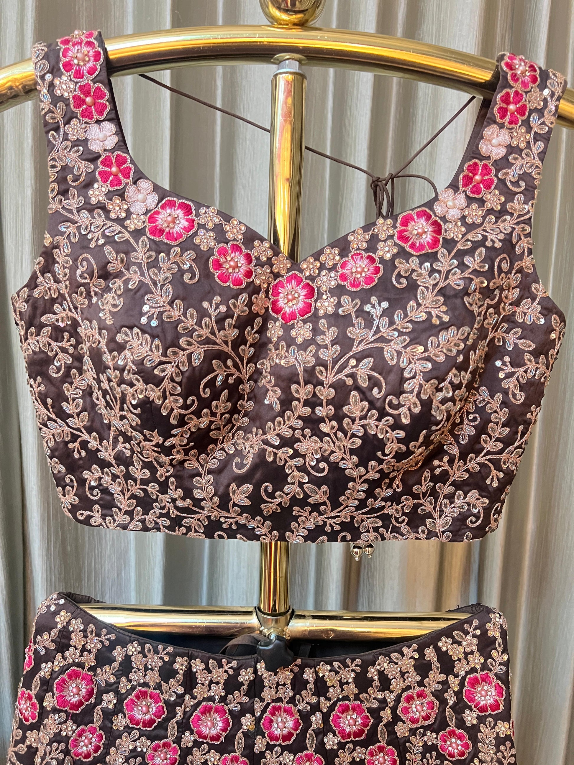 PARTY WEAR,SANGEET,MEHNDI,COCKTAIL LEHENGA CHOLI