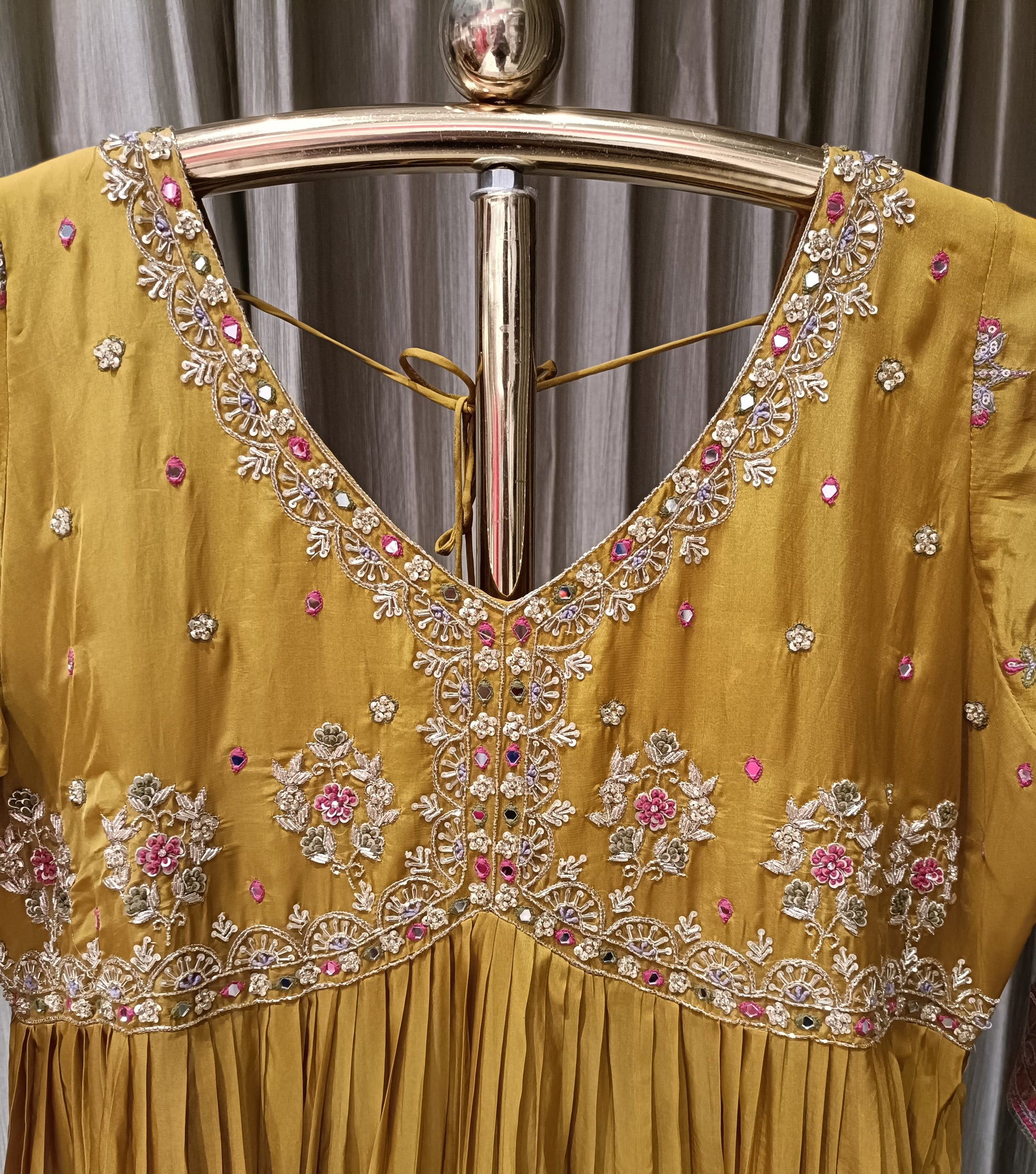 PLUS SIZE,HALDI,MEHNDI,SANGEET,PARTY WEAR,PALAZZO,GHARARA