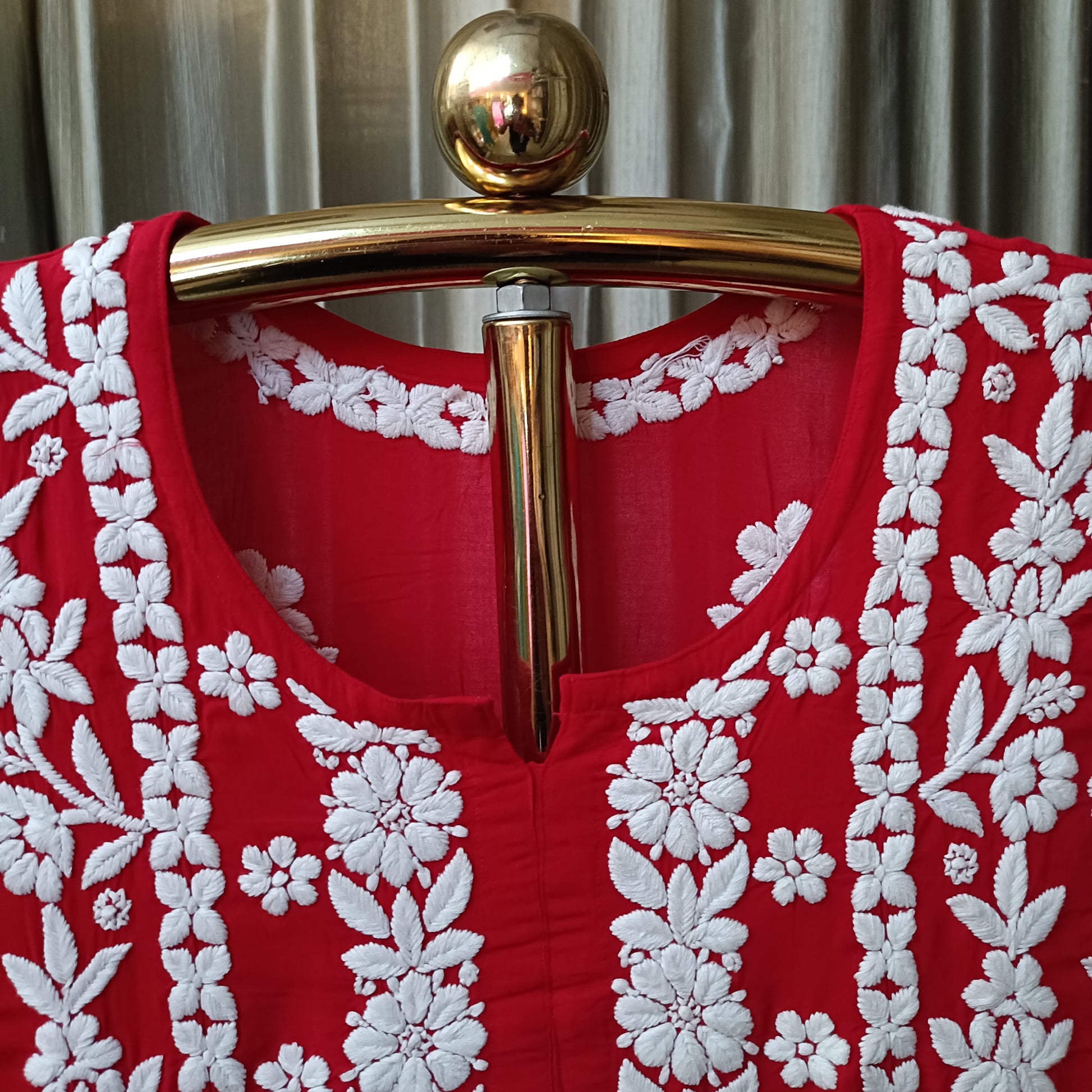 LAKHNAVI KURTI SET