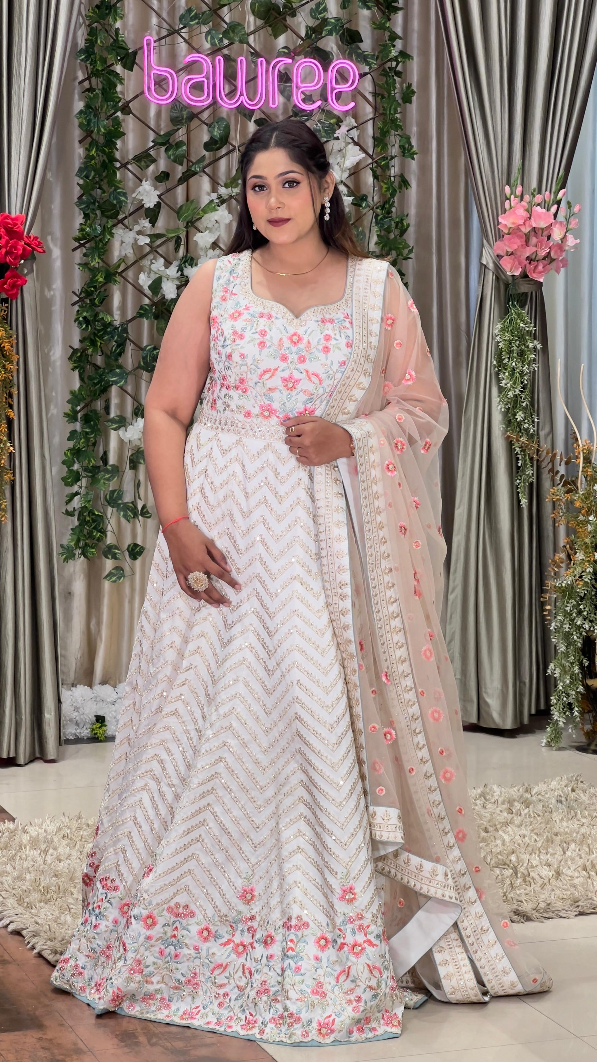 PARTY WEAR,TRADITIONAL,FESTIVAL & SANGEET PLUS SIZE GOWN