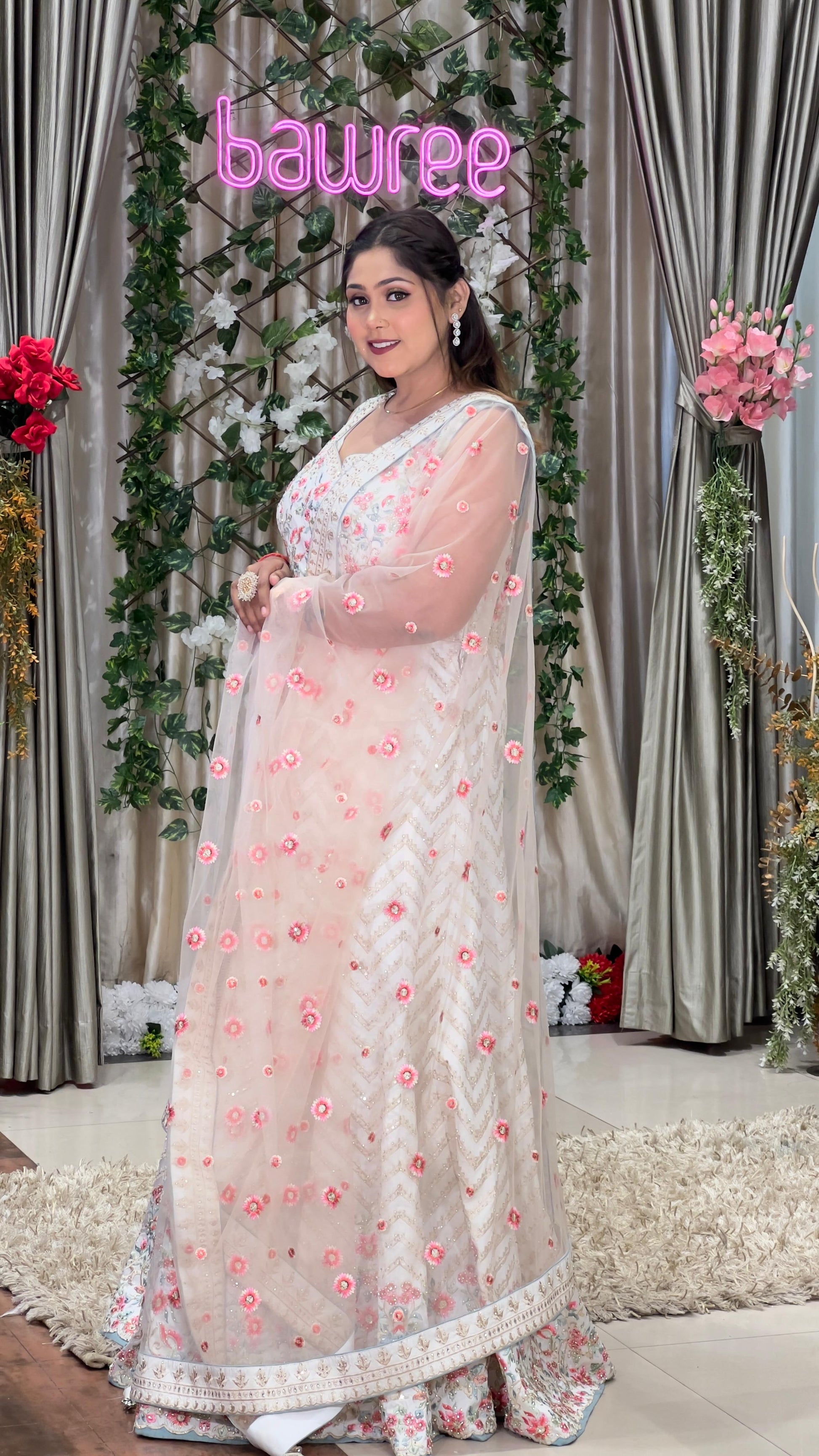 PARTY WEAR,TRADITIONAL,FESTIVAL & SANGEET PLUS SIZE GOWN