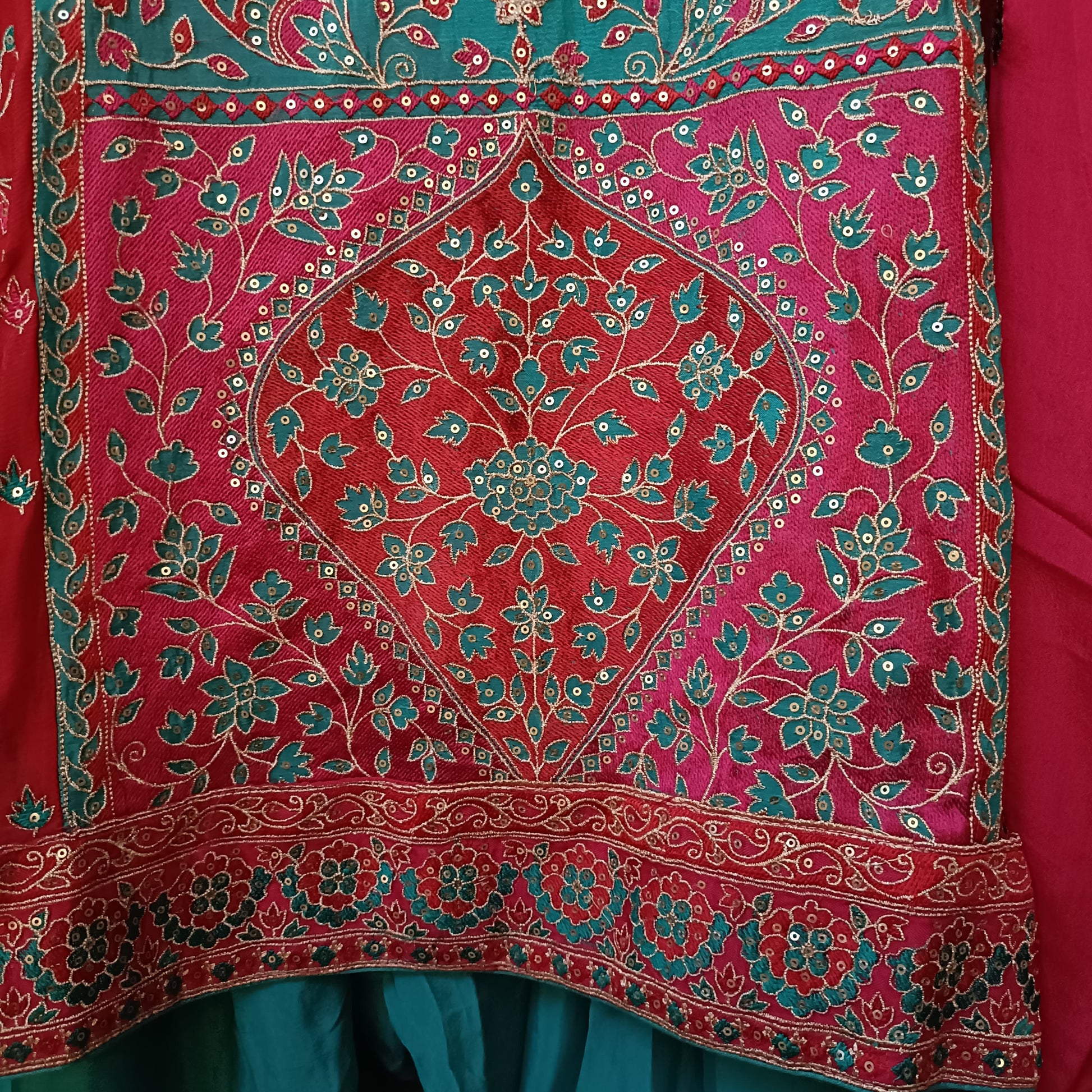 SALWAR SUIT SET SANGEET,MEHNDI,FESTIVE OCCASSION,PARTY WEAR