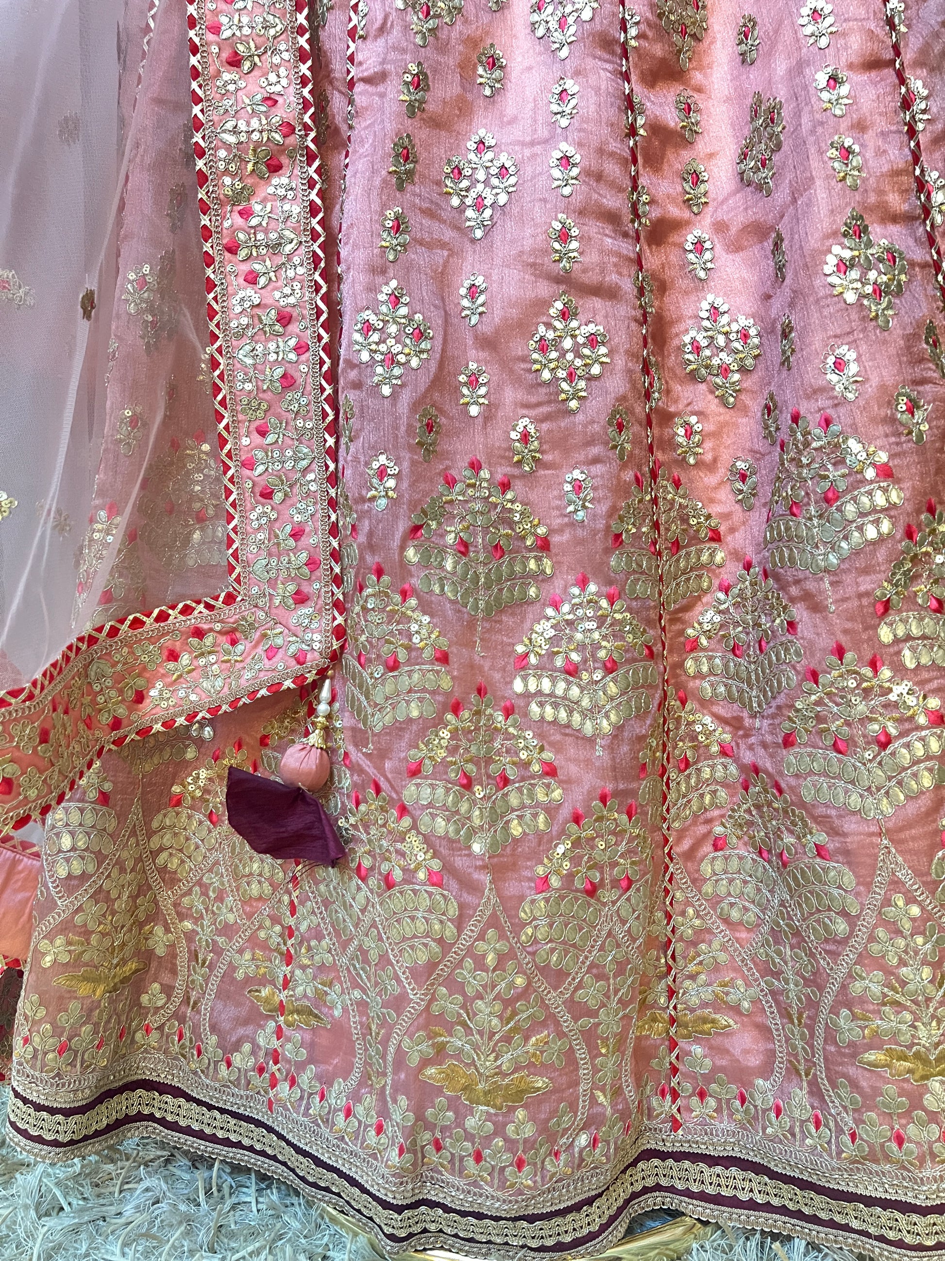 SANGEET,MEHENDI,TRADITIONAL,FUNCTIONAL WEAR,FUSION WEAR,ORGANZA LEHENGA CHOLI