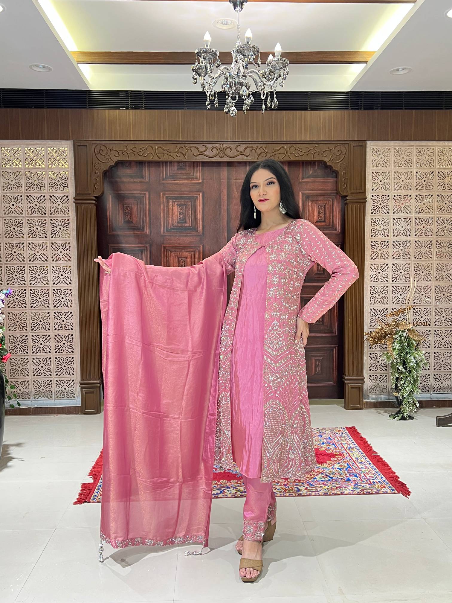 INDO-WESTERN STRAIGHT CUT OUTFIT