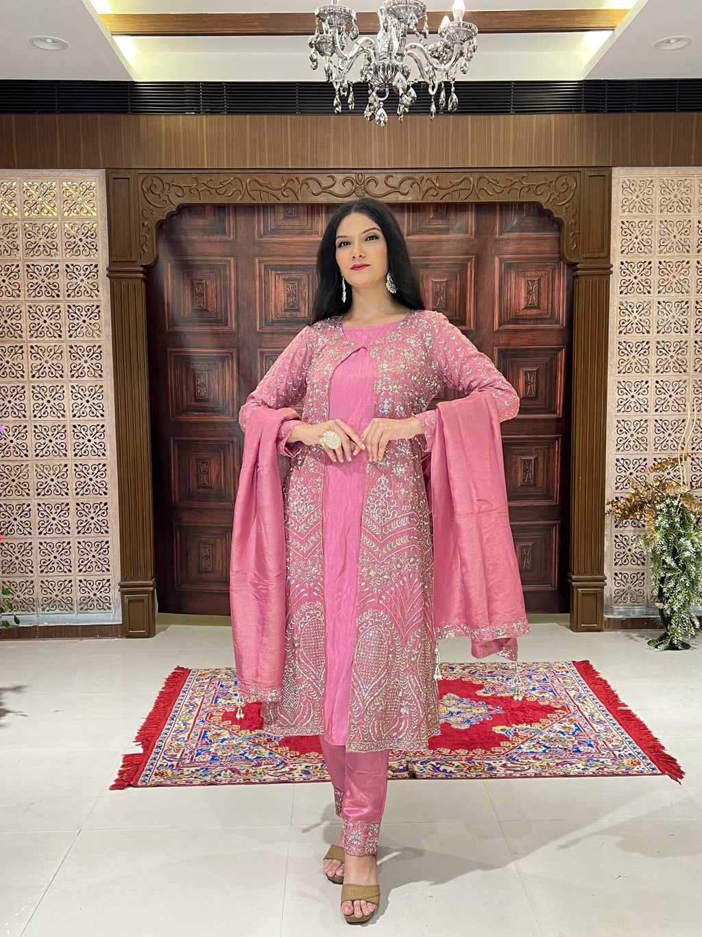 INDO-WESTERN STRAIGHT CUT OUTFIT