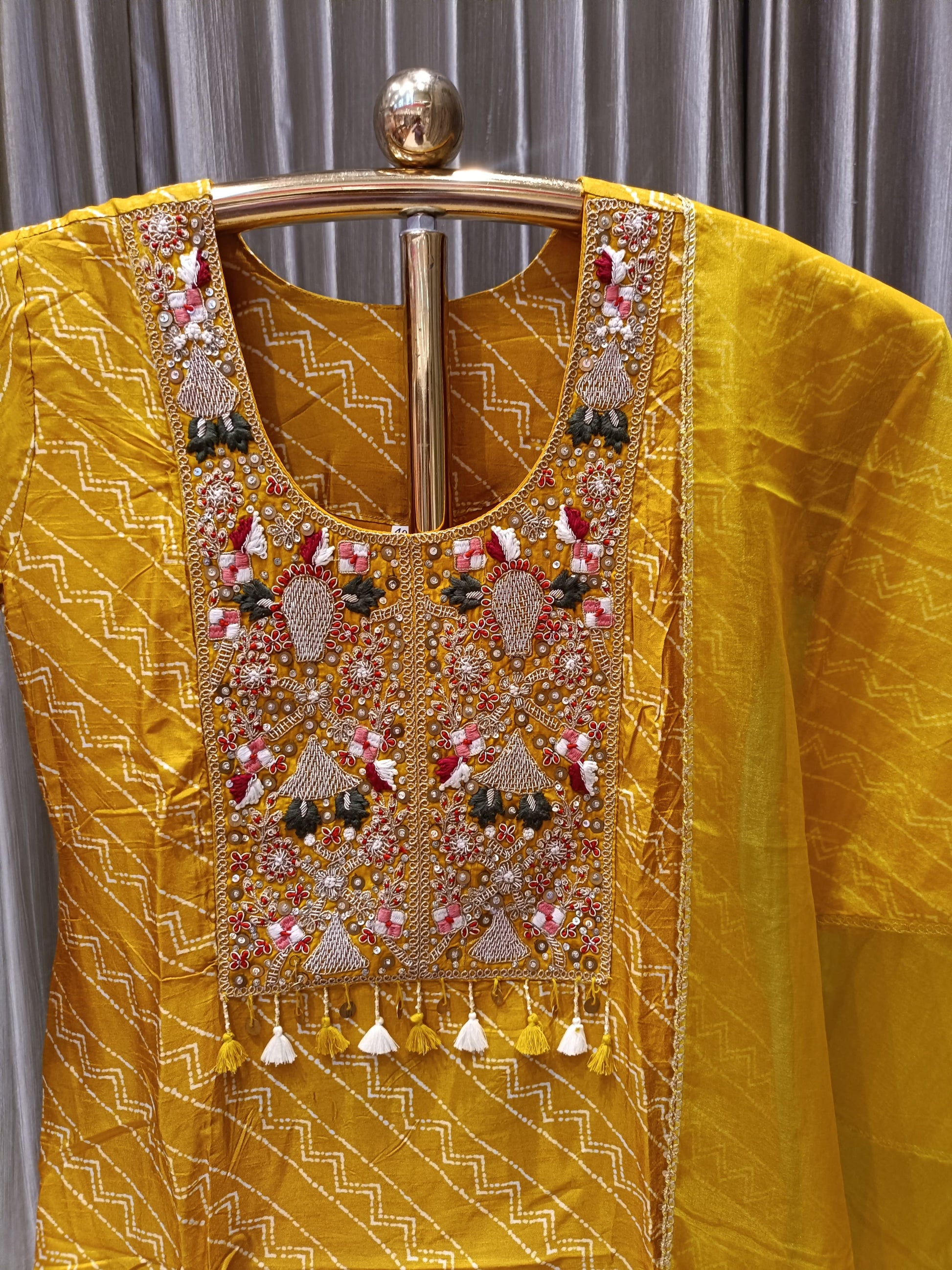 semi party wear kurta set