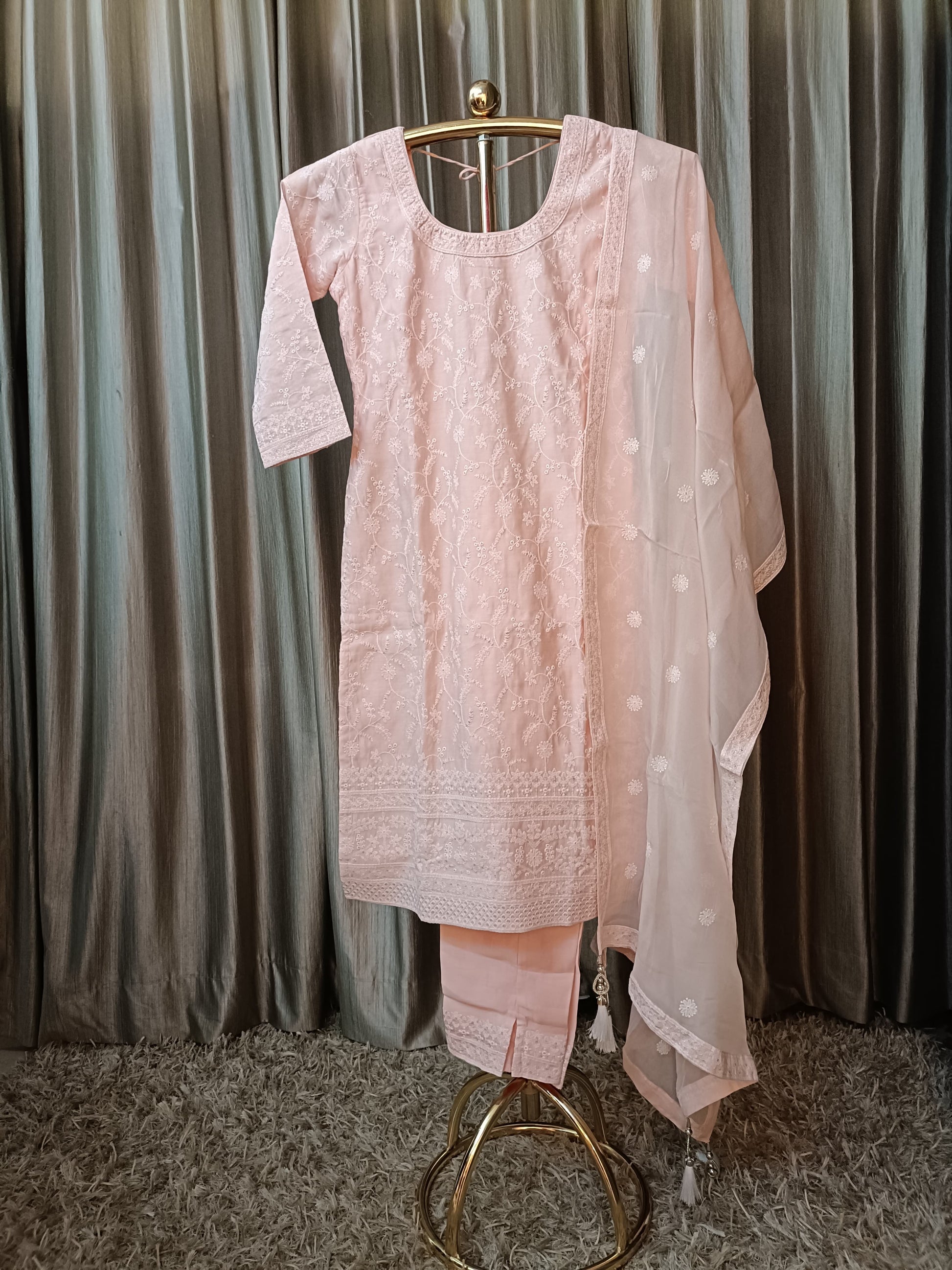semi formal occasion fit