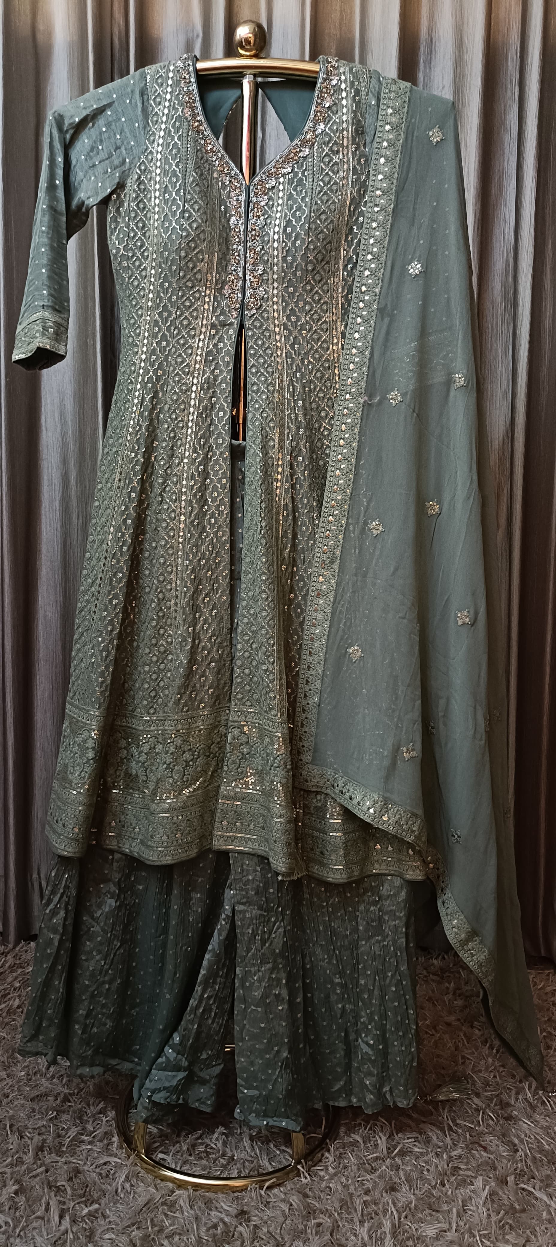PARTY WEAR,SANGEET,COCKTAIL,HALDI,MEHNDI,PALAZZO,GHARARA,FRONT SLIT OPEN