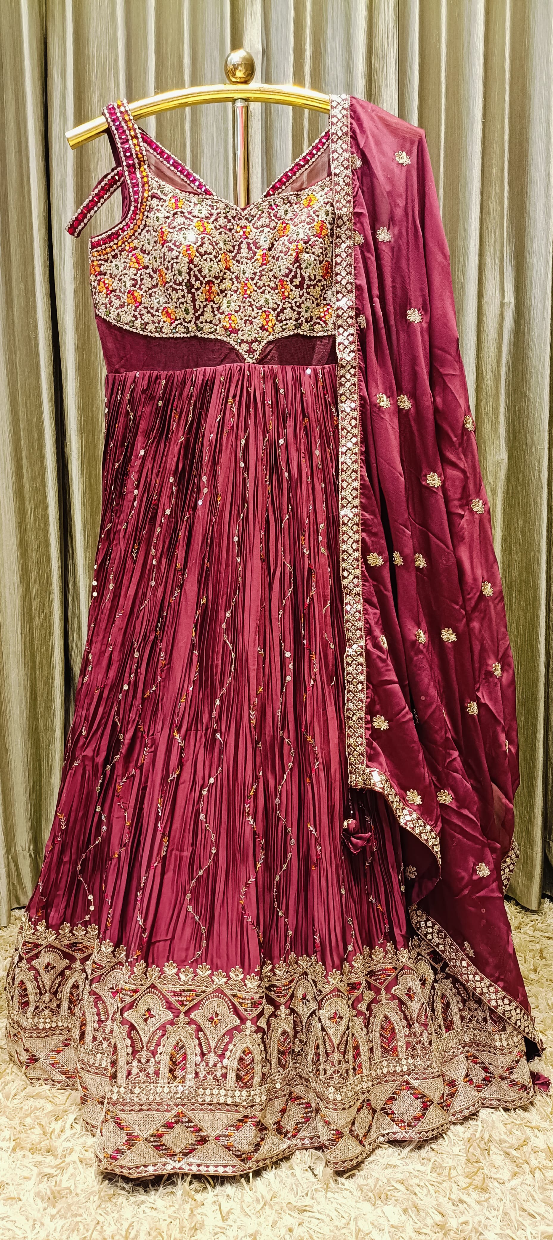 ANARKALI SUIT,FLOOR LENGTH GOWN,FUNCTIONAL,SANGEET,TRADITIONAL