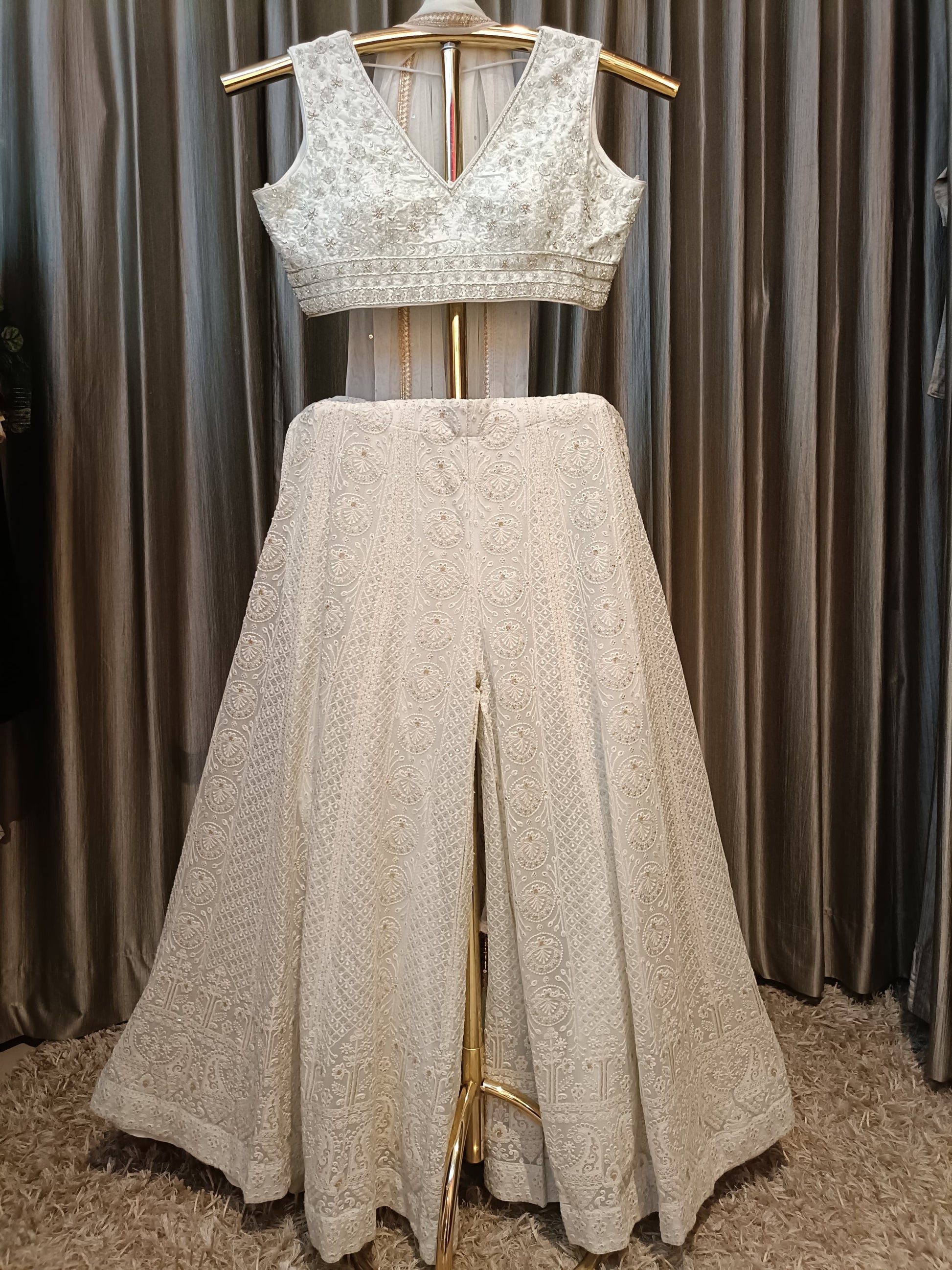 CROP TOP,PARTY WEAR,SANGEET,PALAZZO,GHARARA,LAKHNAVI