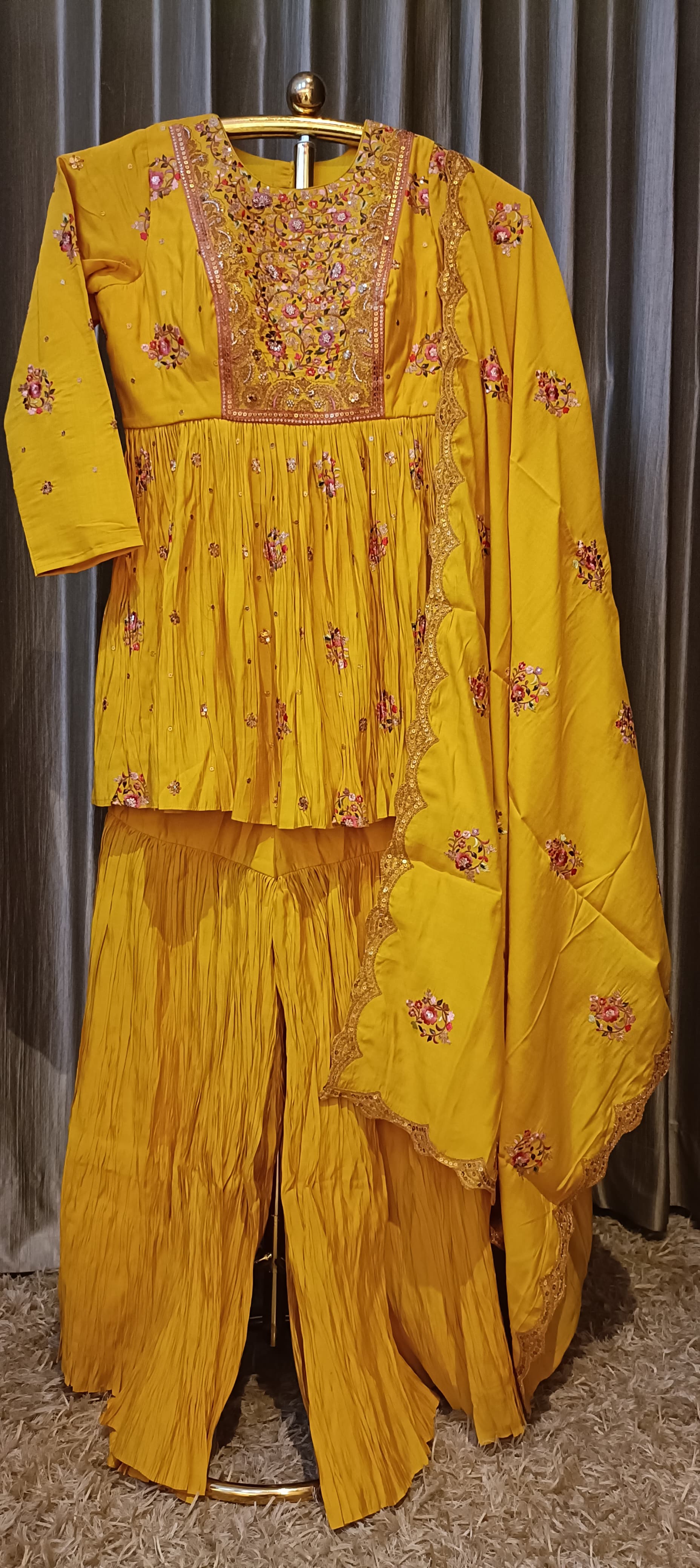 HALDI,MEHNDI,PARTY WEAR,FUNCTIONAL,SANGEET PALAZZO,GHARARA SUIT