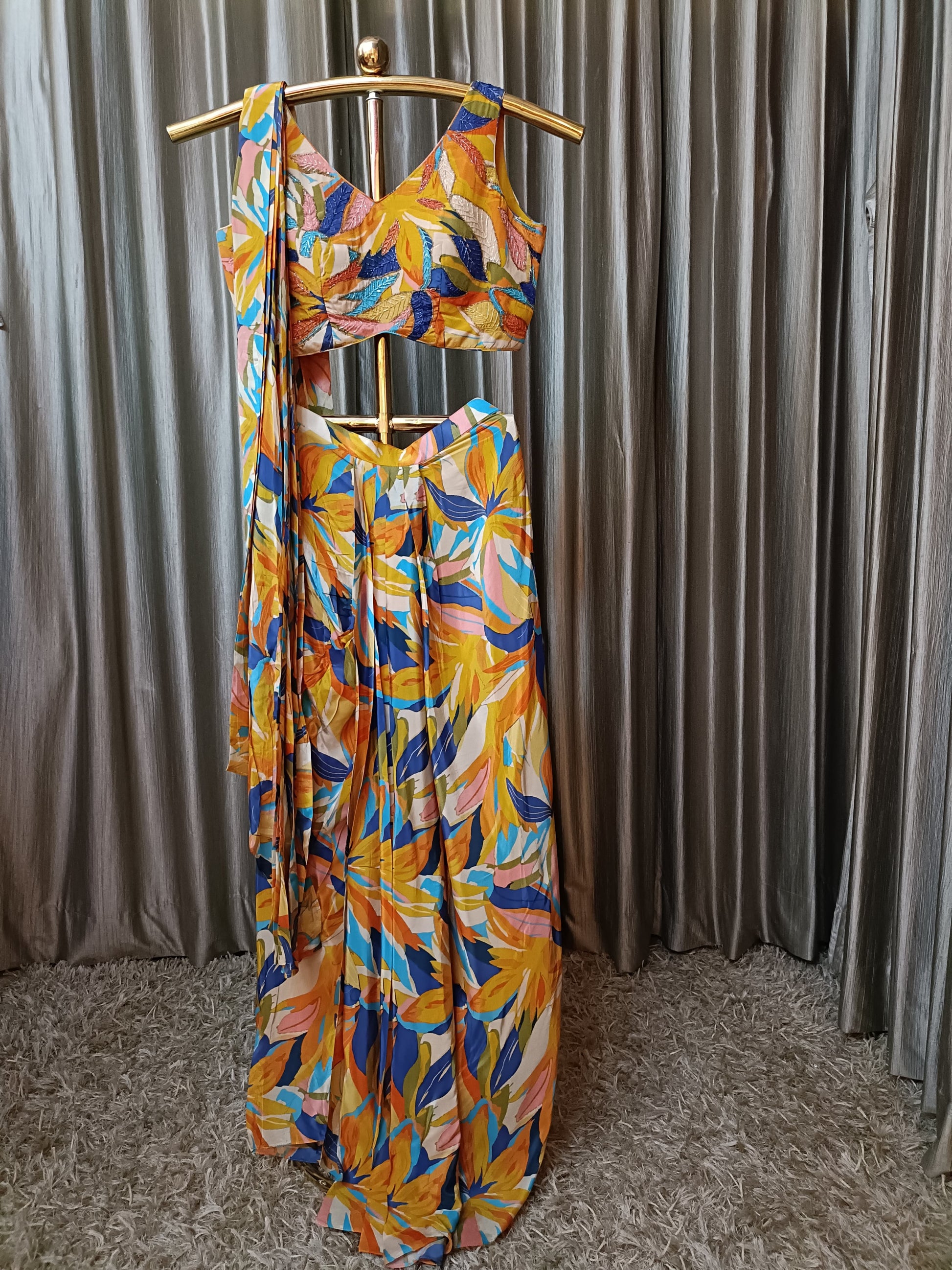 FLORAL PRINT CREP READY TO WEAR  SAREE,HALDI ,MEHNDI OCCASSION
