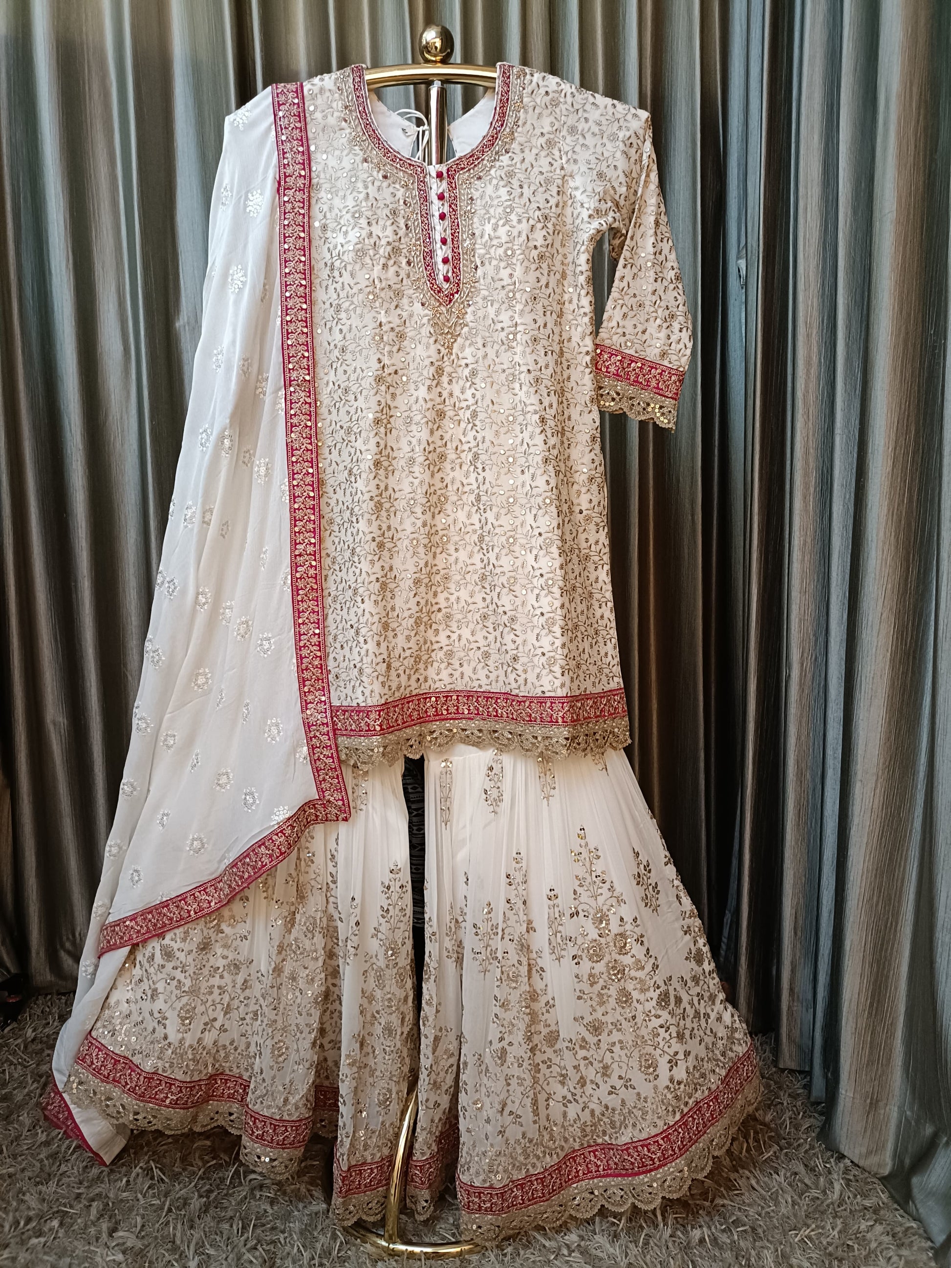 GHARARA SET SANGEET,WEDDING,FUNCTIONAL ,FESTIVE WEAR PARTY OUTFIT