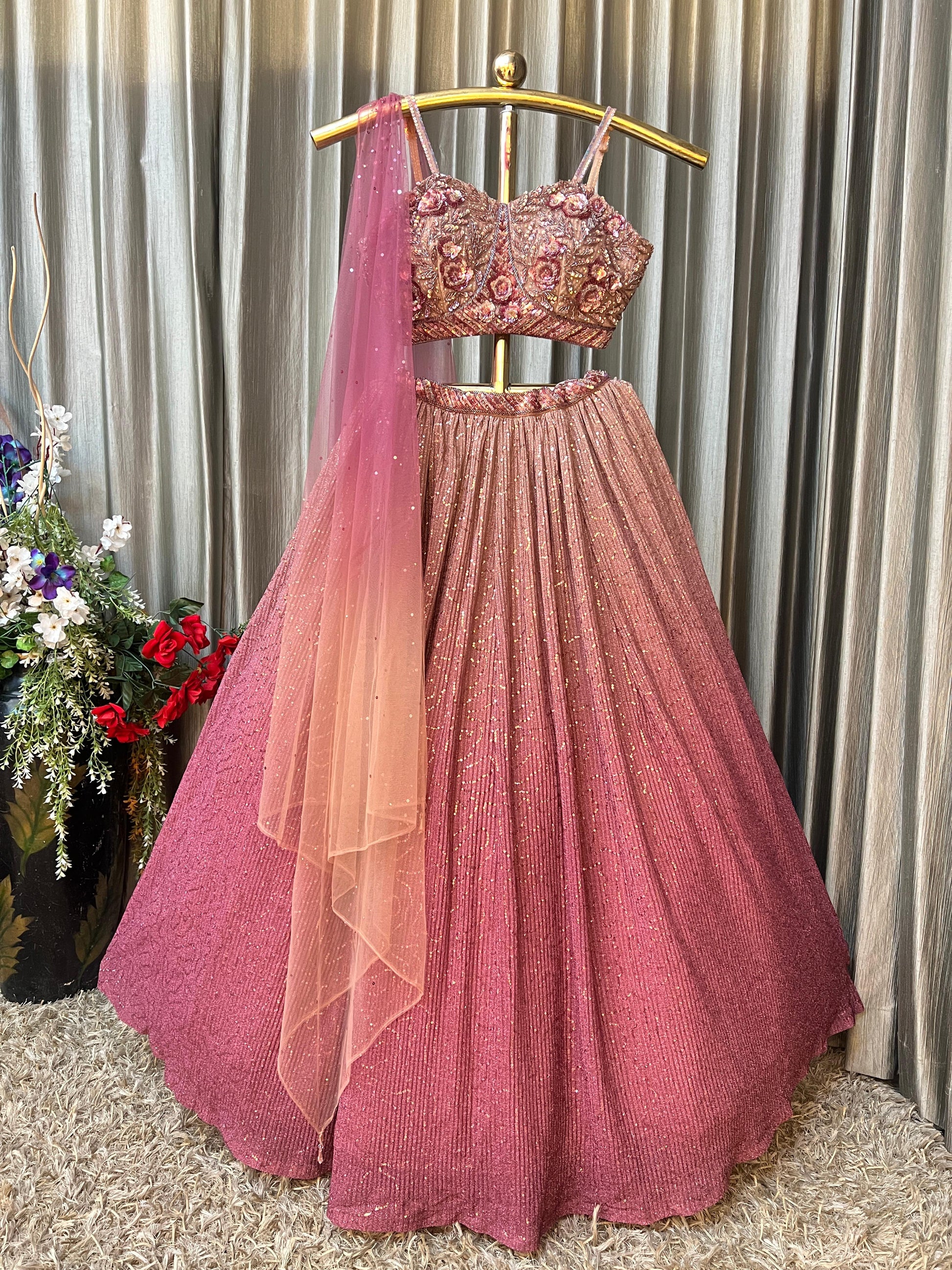 PARTY WEAR,SANGEET,COCKTAIL,MEHNDI, LEHENGA CHOLI