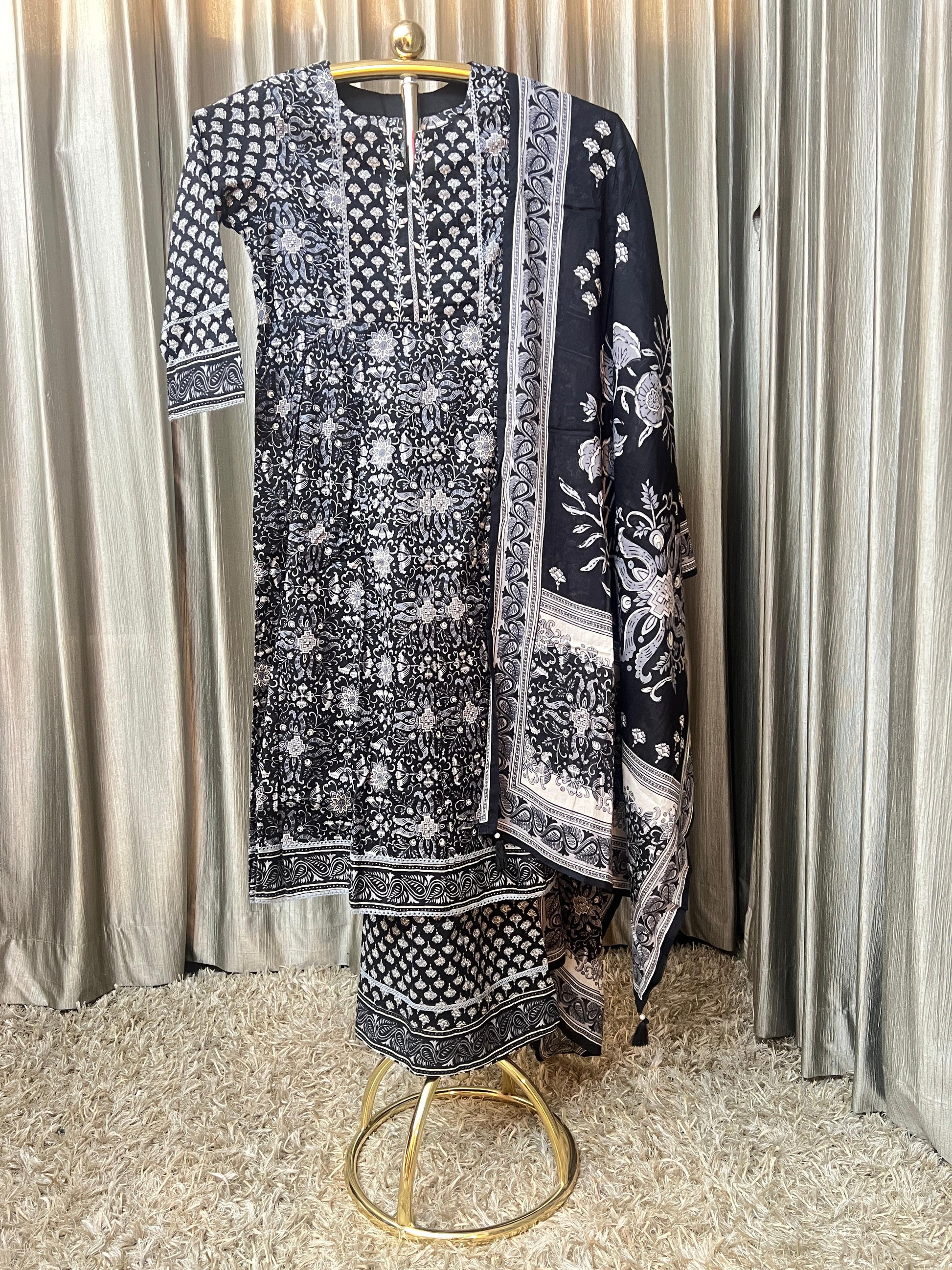 OFFCE,DAILY WEAR PRINTED COTTON KURTA SET