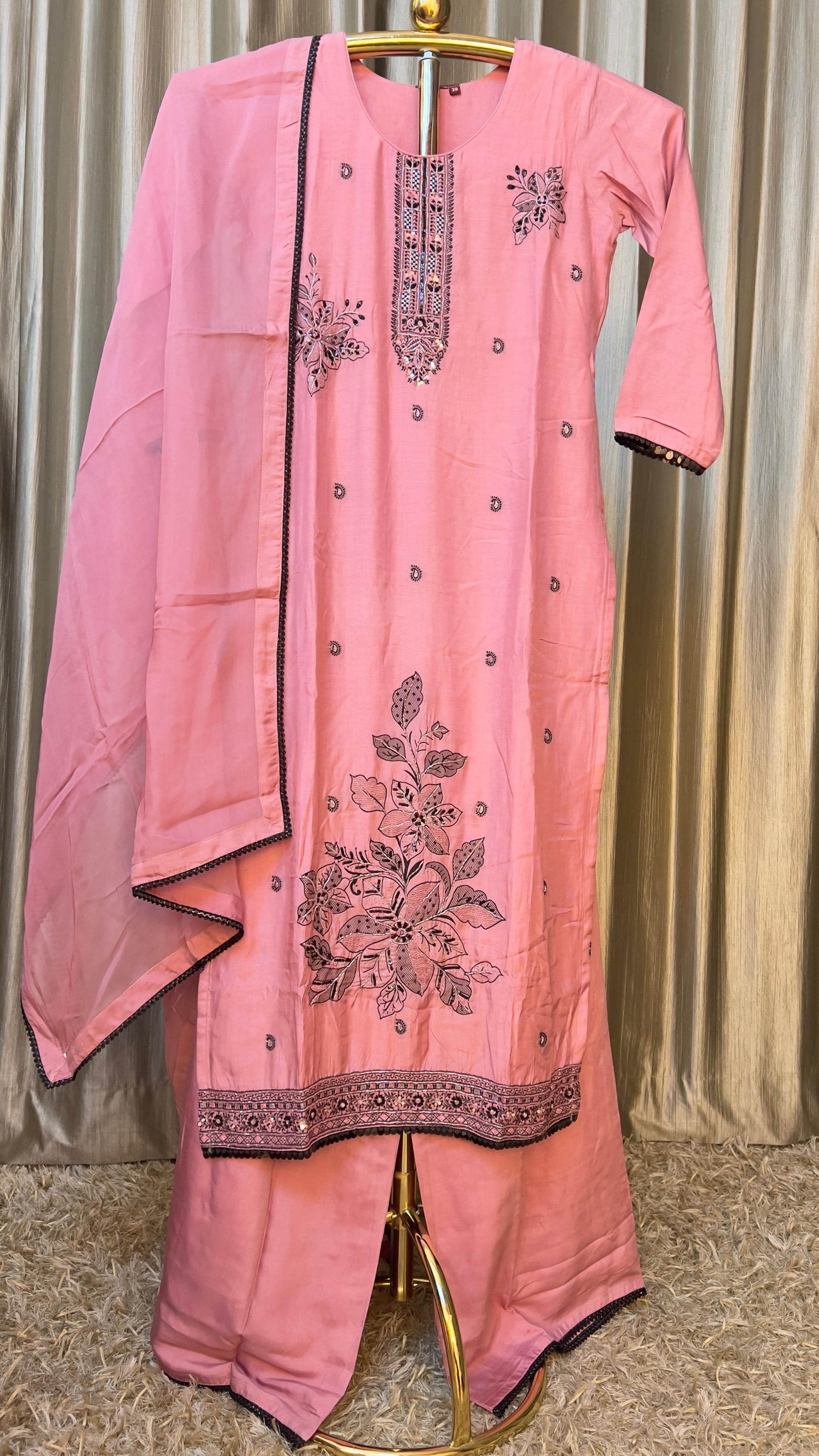 SILK  KURTA SET SEMIOCCASSION, FESTIVE WEAR DRESS