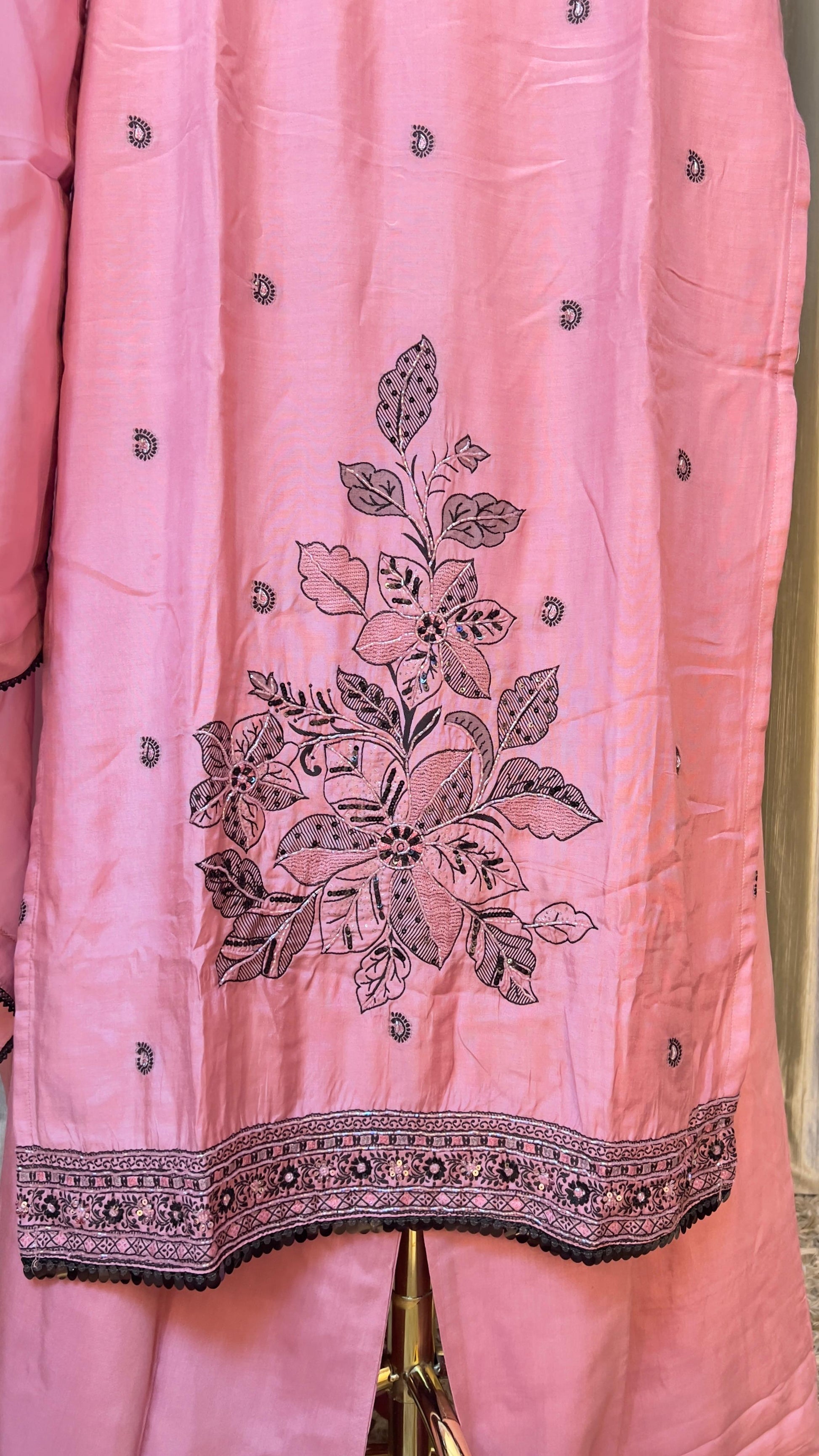 SILK  KURTA SET SEMIOCCASSION, FESTIVE WEAR DRESS