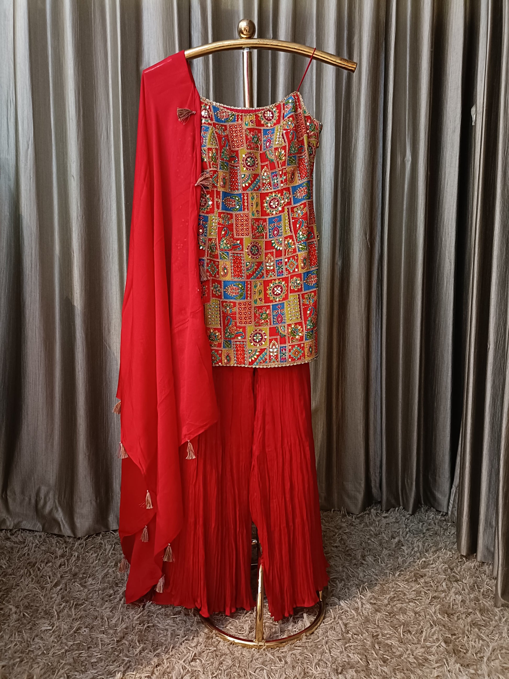 SPAGHETTI,STRAP,SANGEET,MEHNDI,PALAZZO,GHARARA