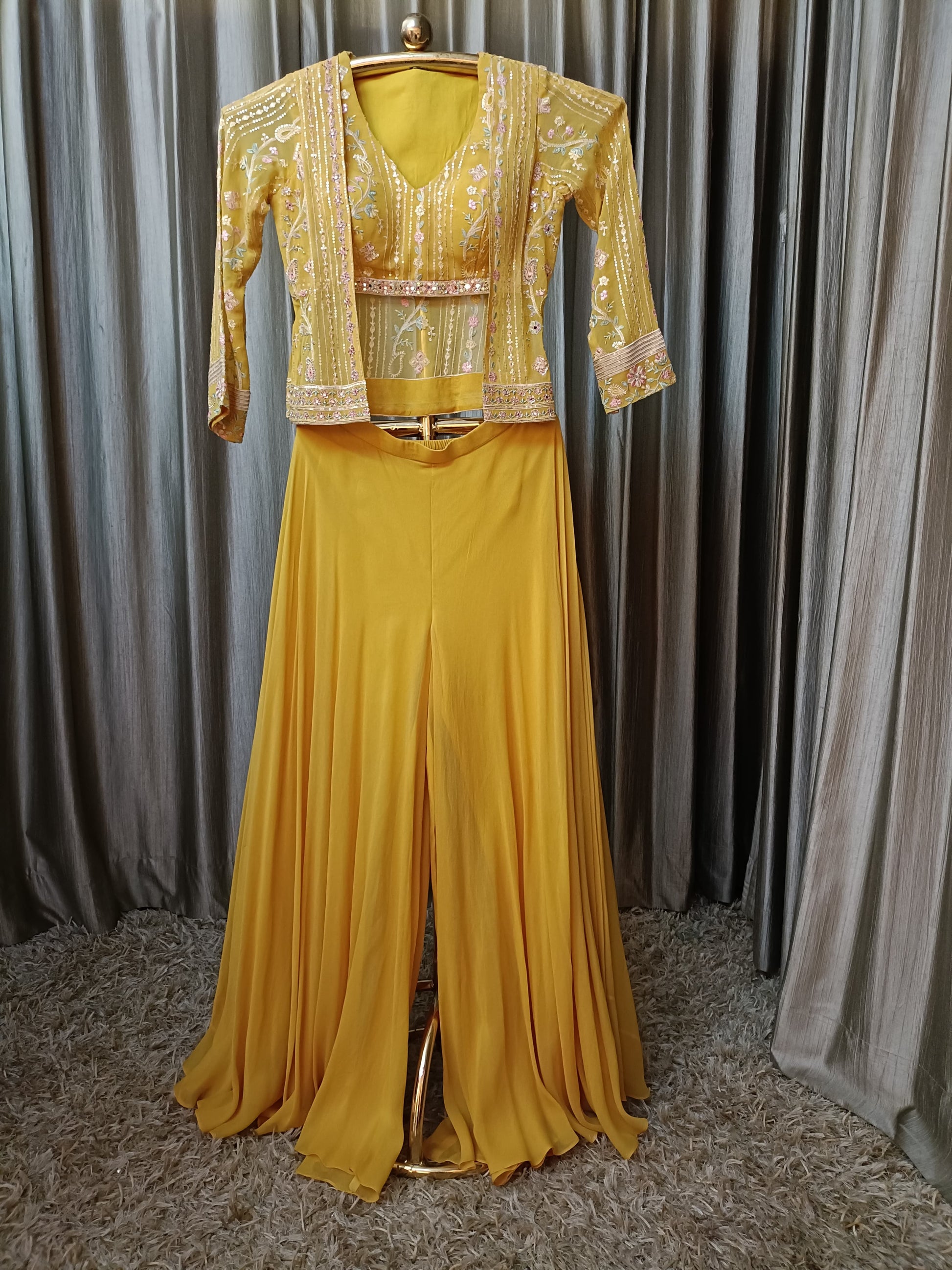 HALDI,MEHNDI,SANGEET,PARTY WEAR,INDO-WESTERN,CROP TOP,PALAZZO,GHARARA,ATTACH JACKET