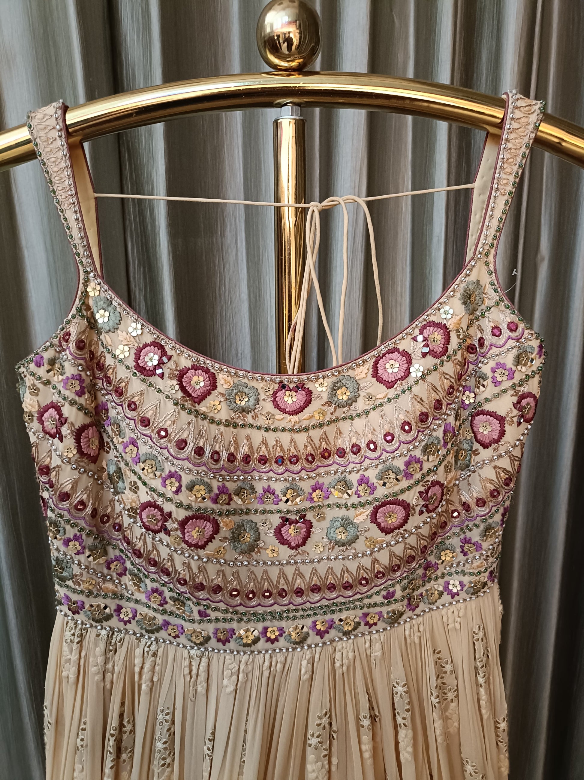 SPAGHETTI,STRAP,PARTY WEAR,SANGEET,MEHNDI,FUNCTIONAL,GOWN