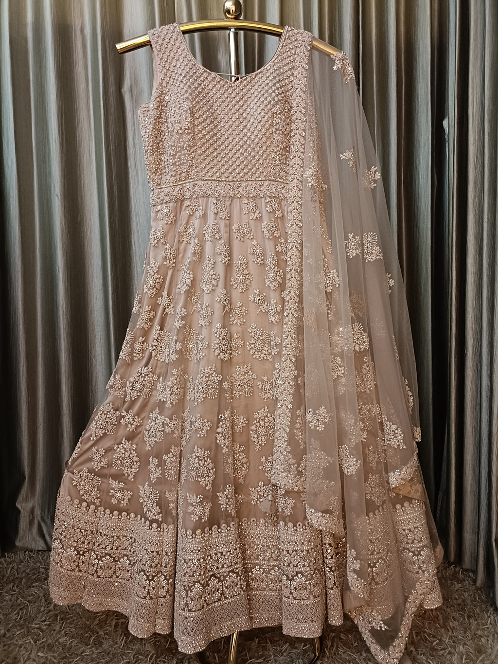 NET GOWN,PARTY WEAR,FUNCTIONAL,WEDDING,ENGAGEMENT,SANGEET GOWN