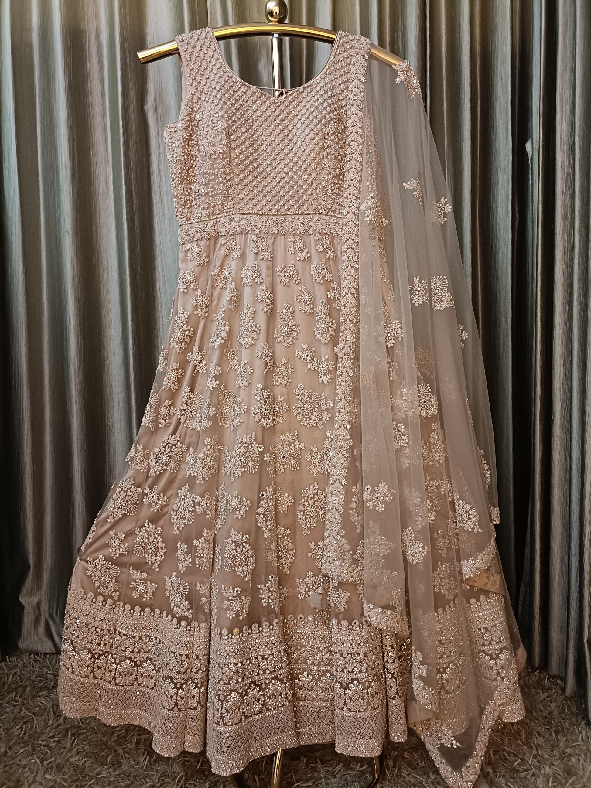 NET GOWN,PARTY WEAR,FUNCTIONAL,WEDDING,ENGAGEMENT,SANGEET GOWN