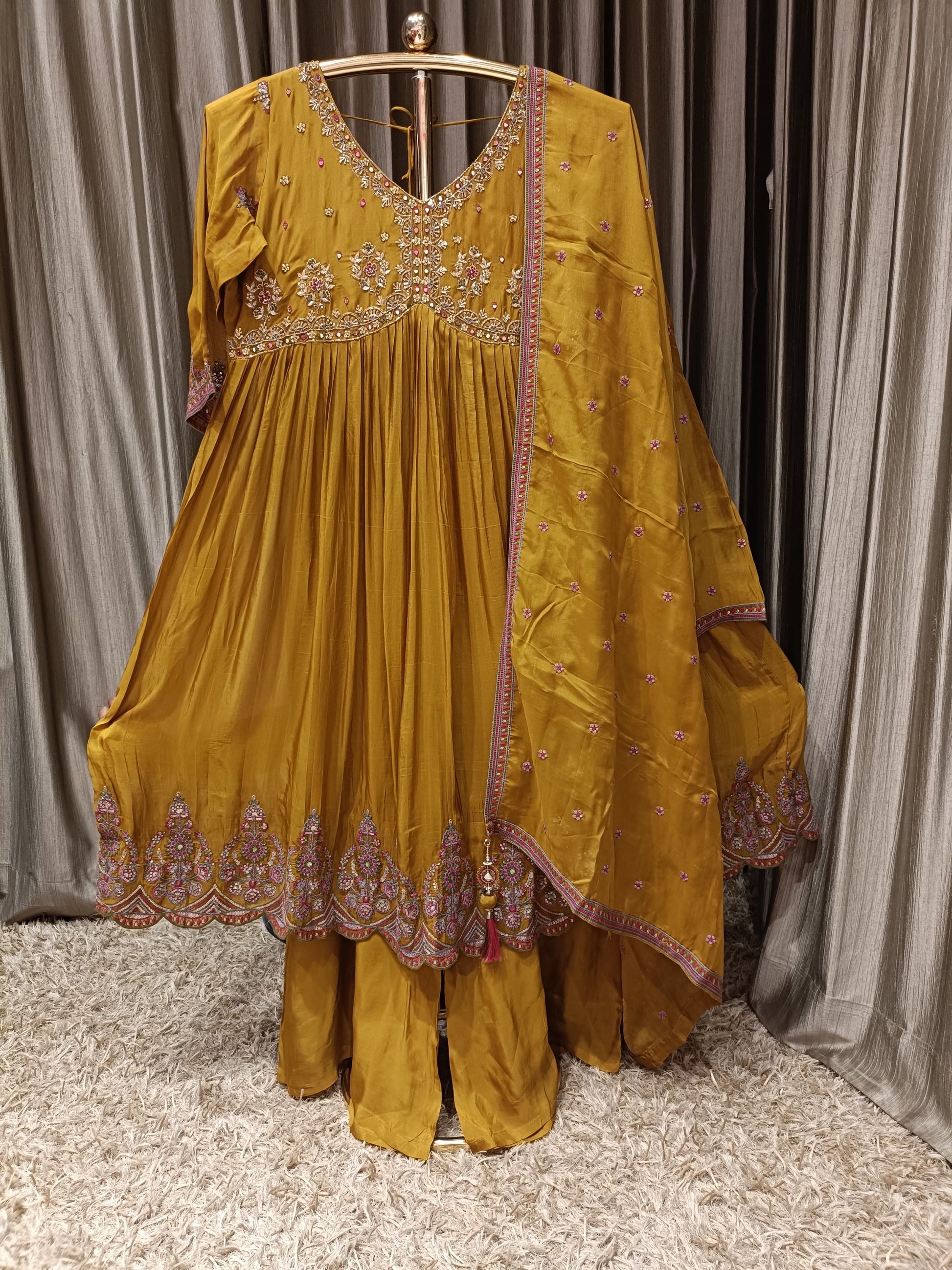 PLUS SIZE,HALDI,MEHNDI,SANGEET,PARTY WEAR,PALAZZO,GHARARA