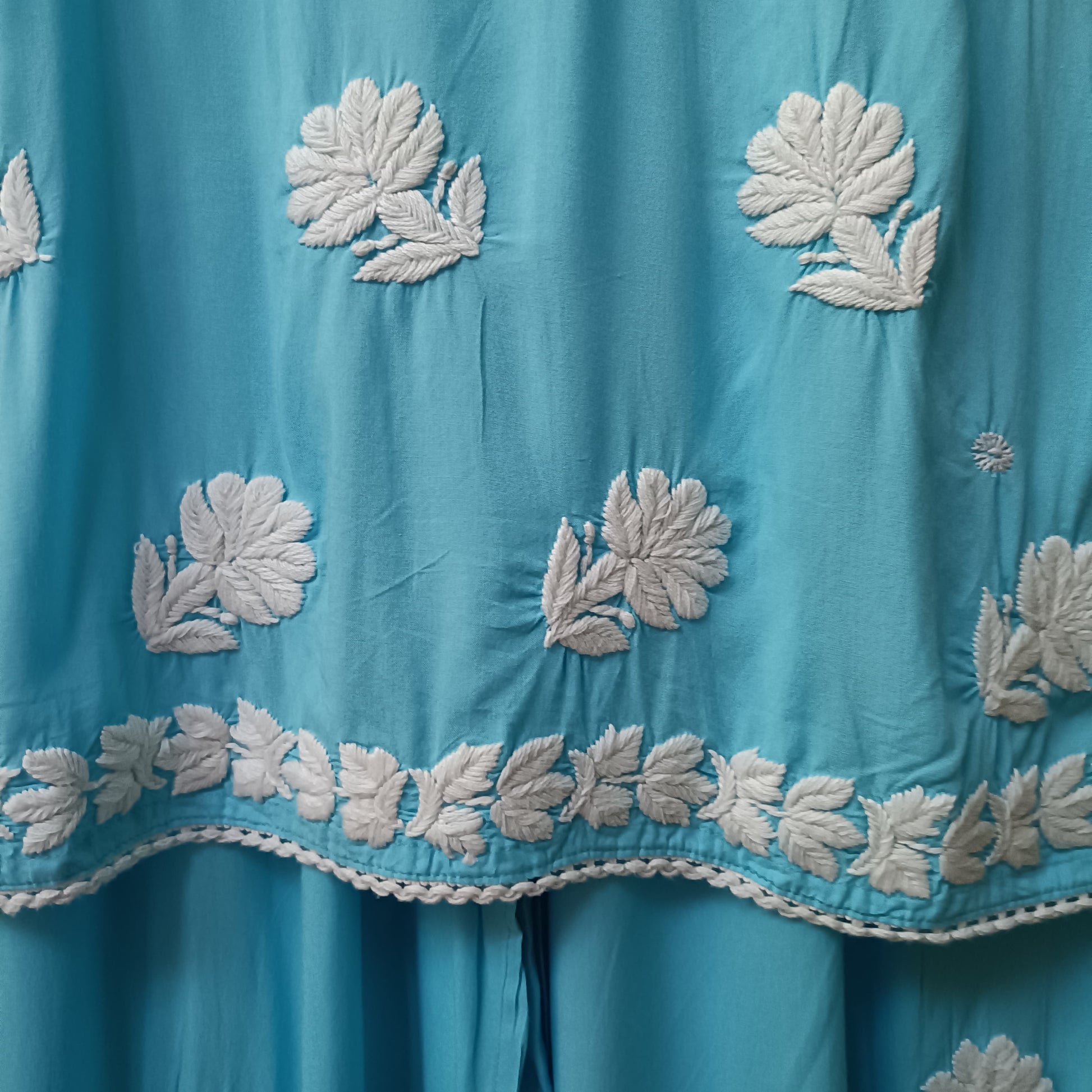 LAKHNAVI KURTI SET