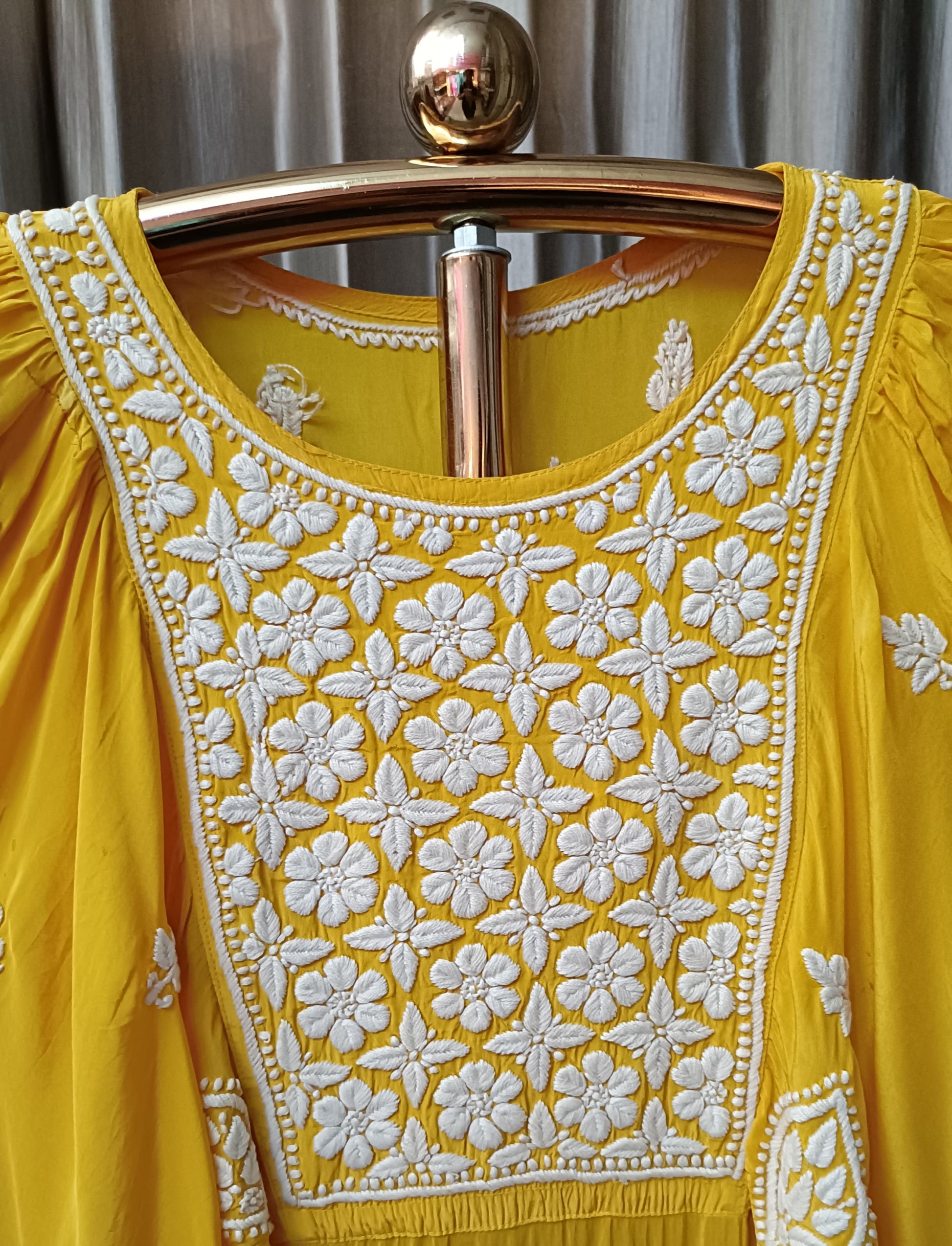LAKHNAVI KURTI SET