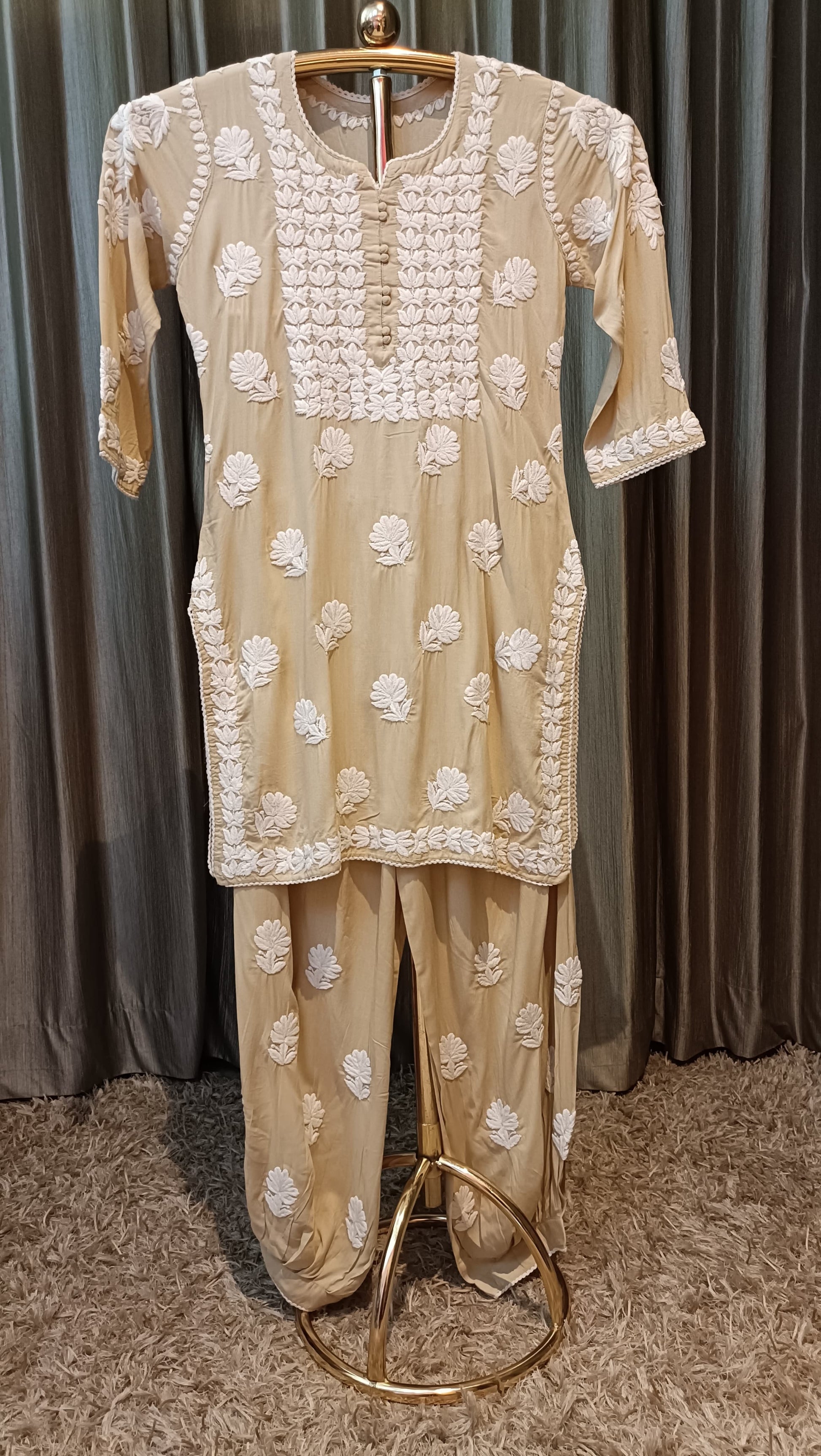 LAKHNAVI KURTI SET