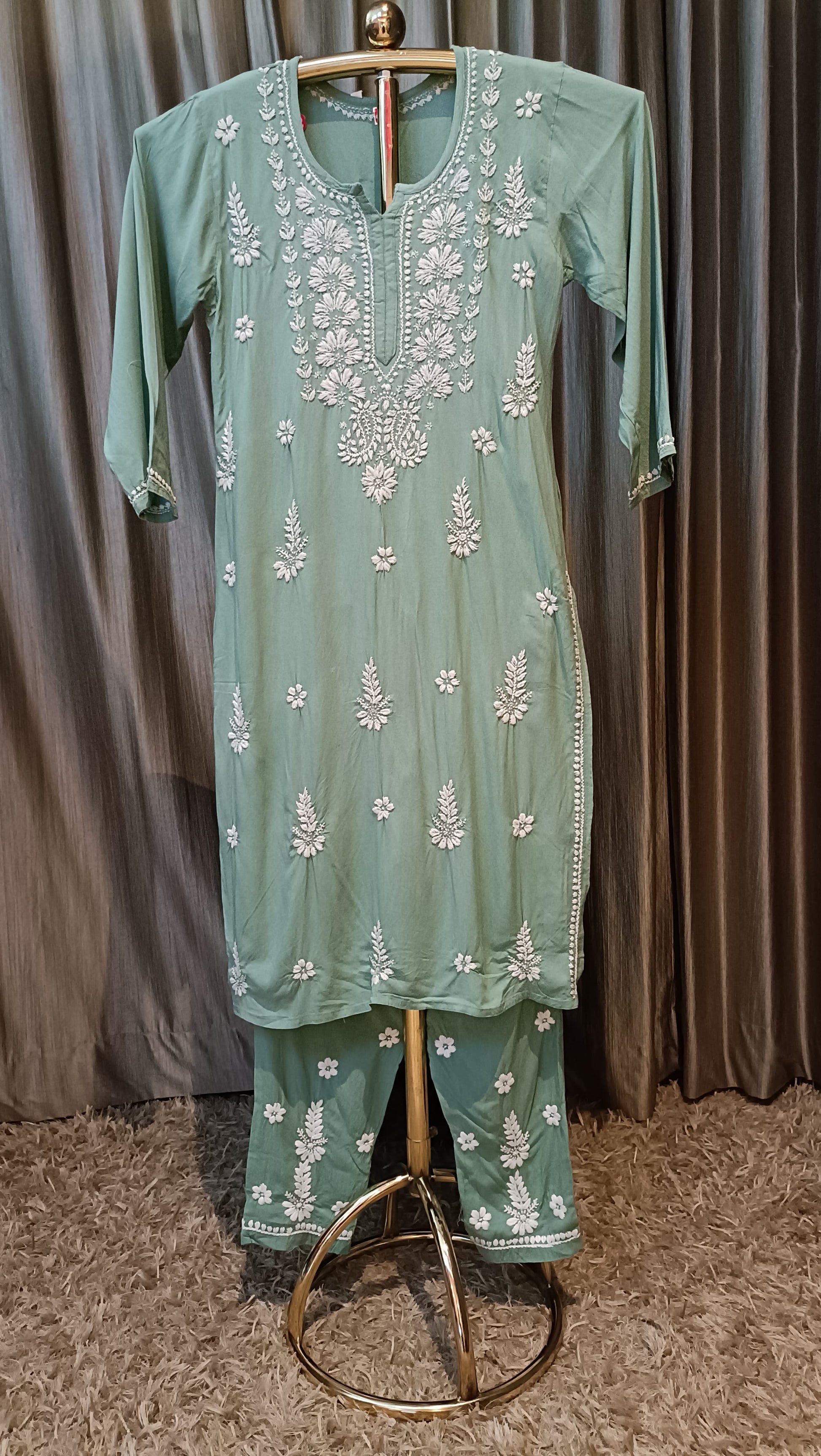 LAKHNAVI KURTI SET