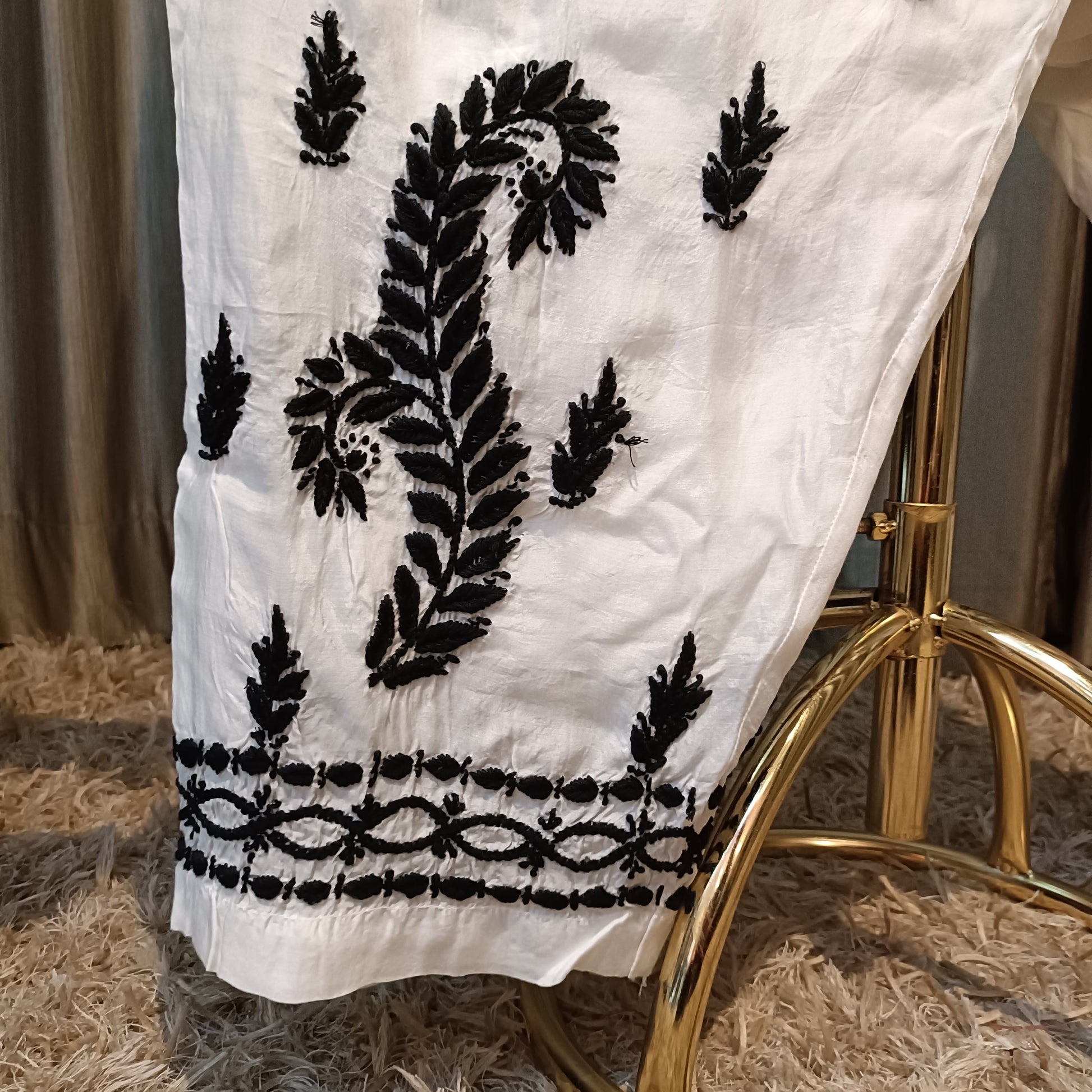 LAKHNAVI KURTI SET