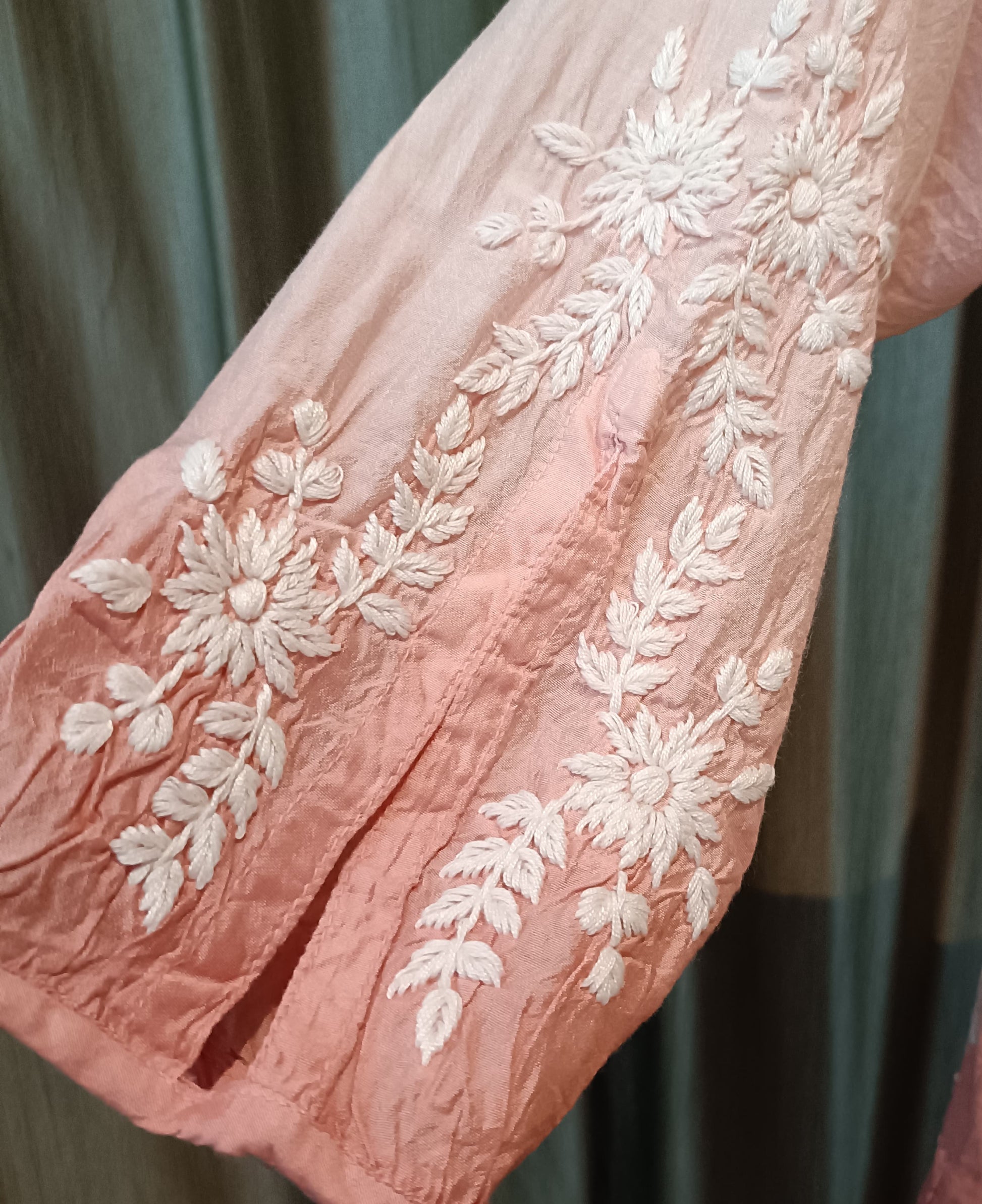 LAKHNAVI KURTI SET