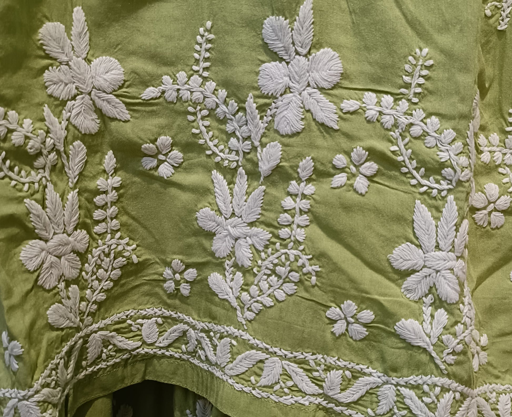 LAKHNAVI KURTI SET