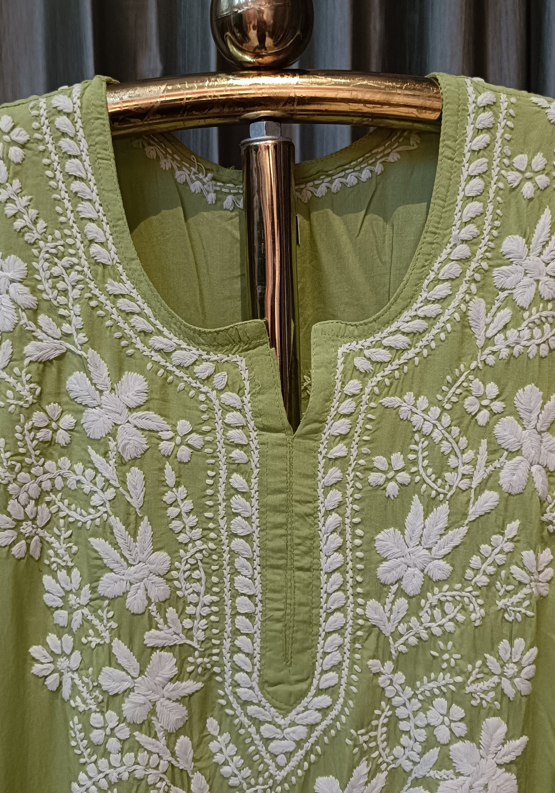 LAKHNAVI KURTI SET