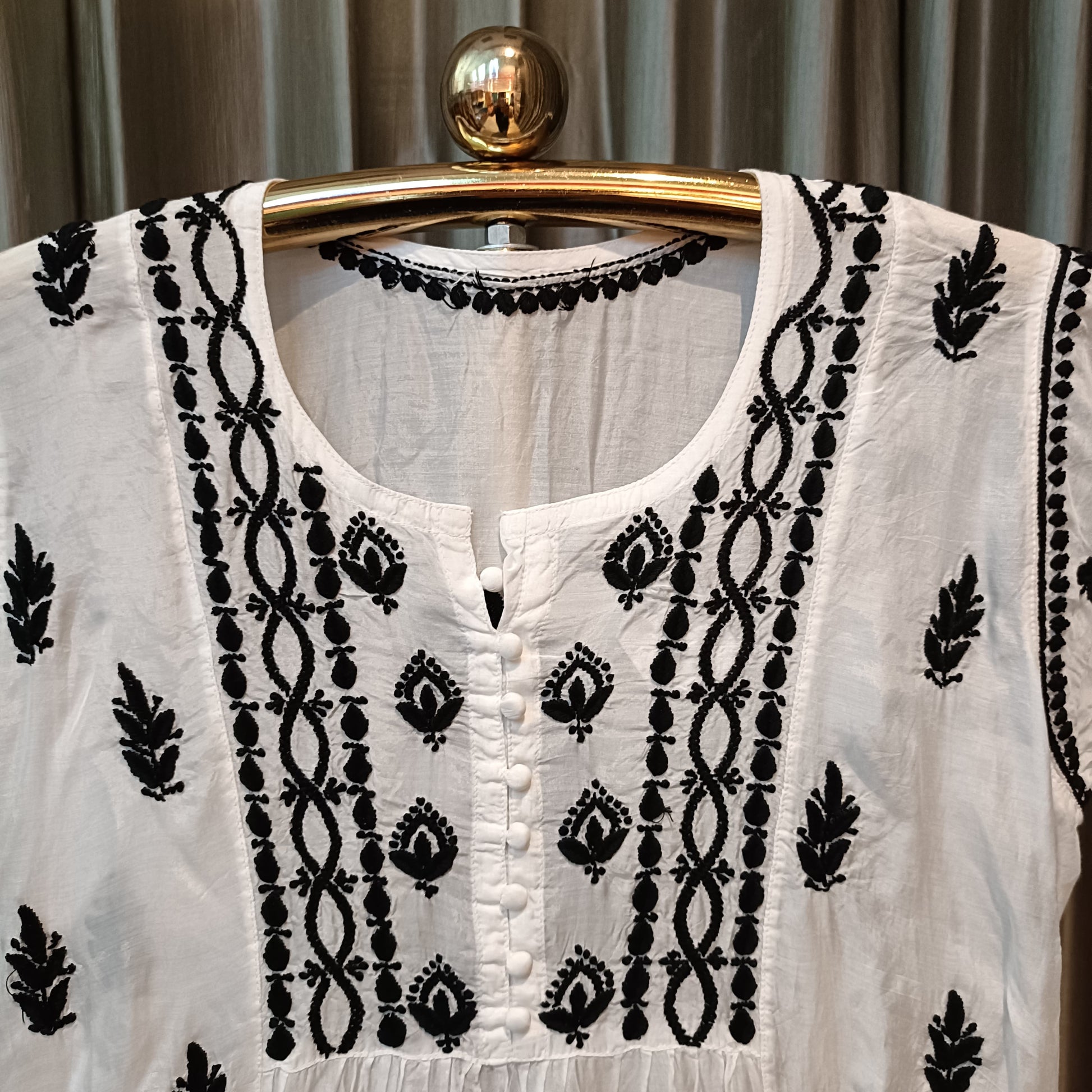 LAKHNAVI KURTI SET