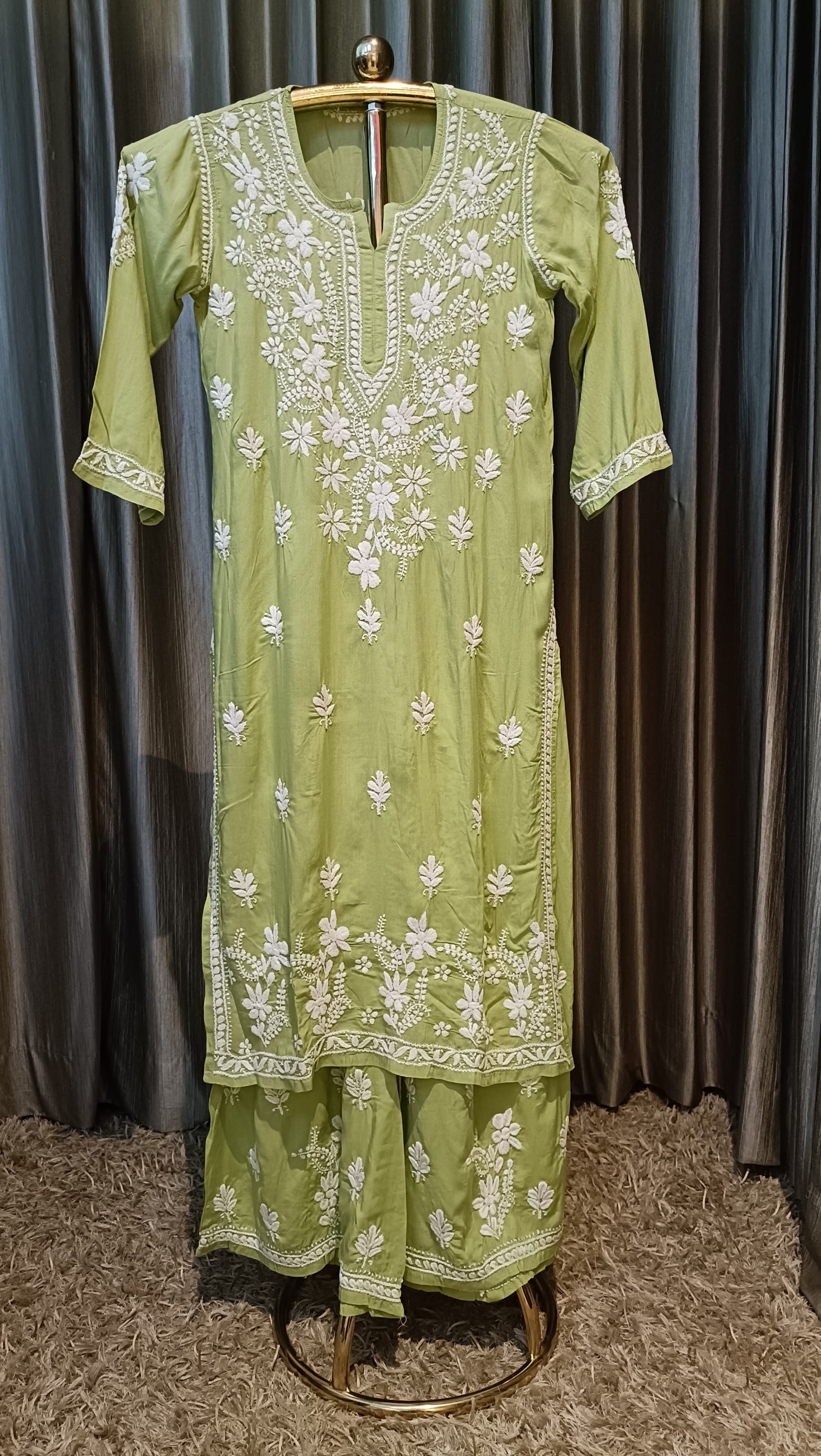 LAKHNAVI KURTI SET