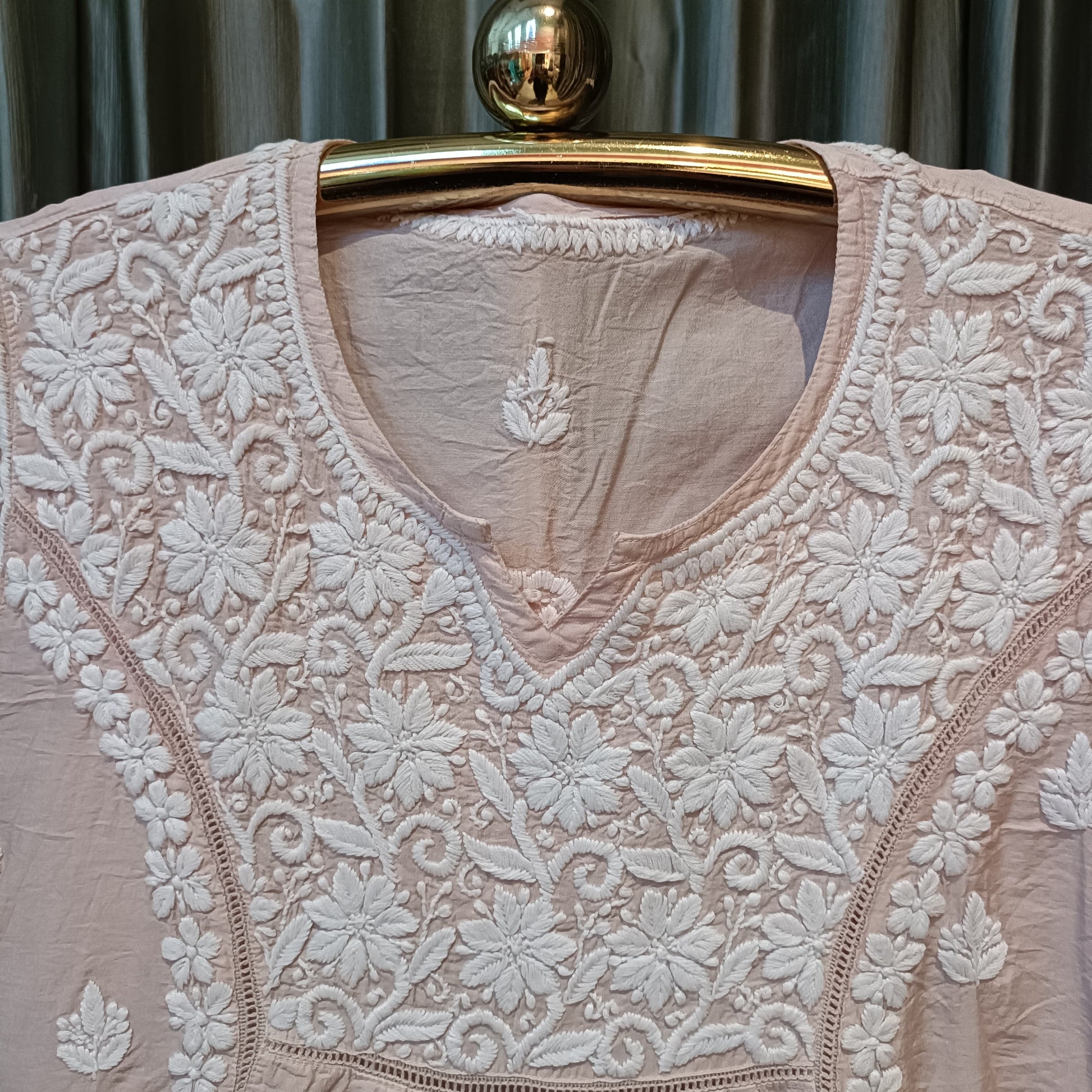 LAKHNAVI KURTI SET