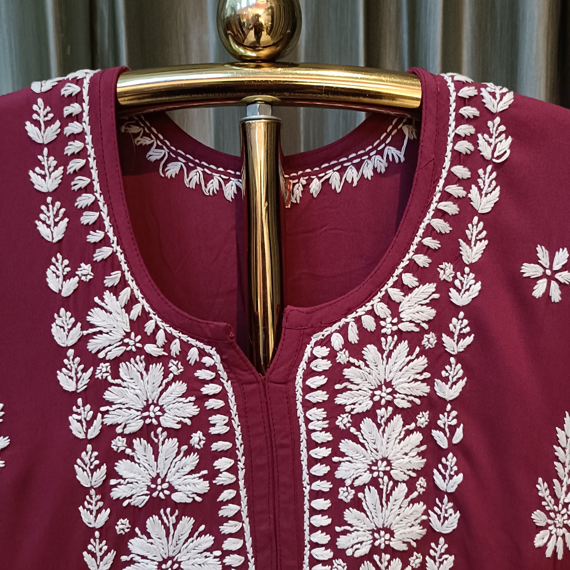 LAKHNAVI KURTI SET