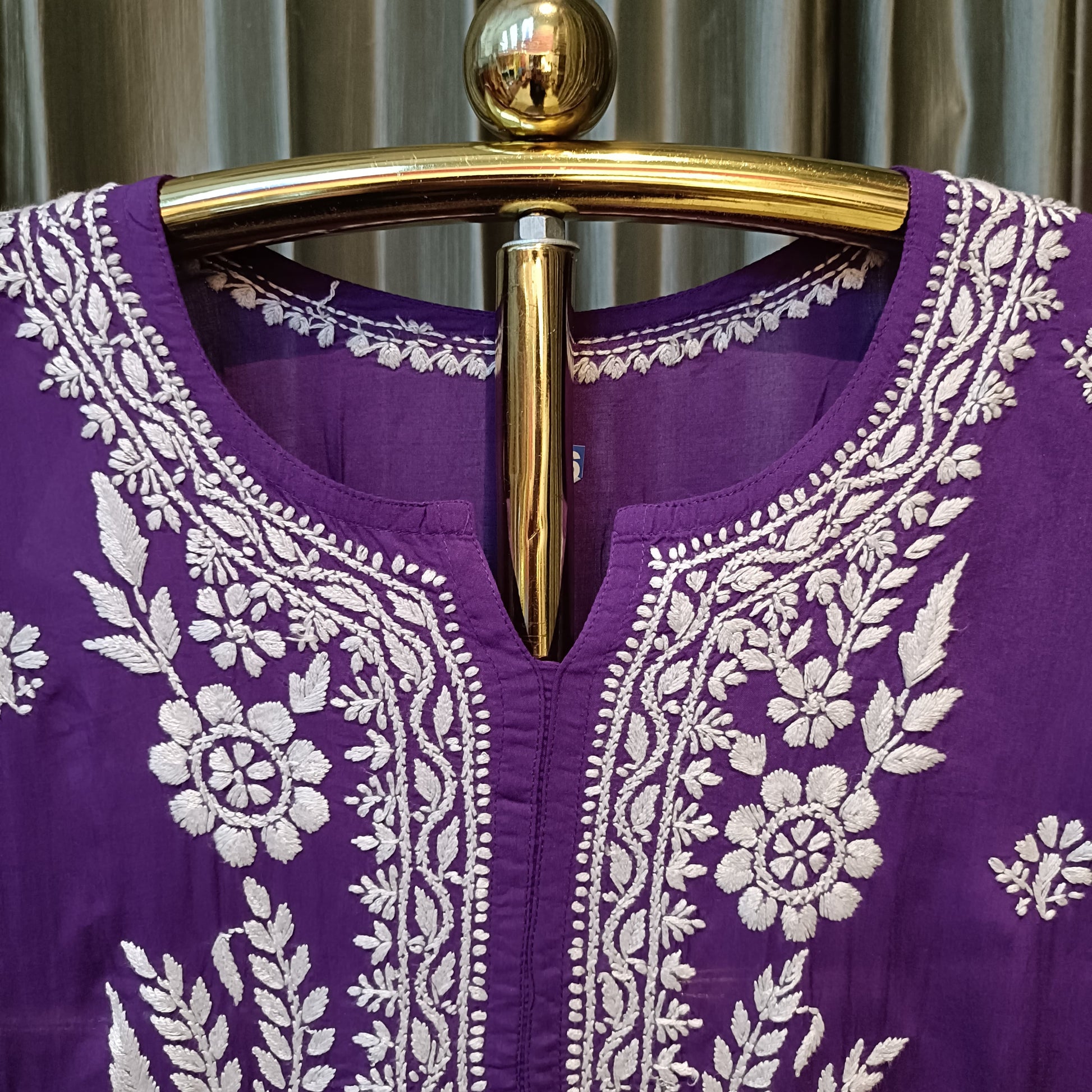 LAKHNAVI KURTI SET