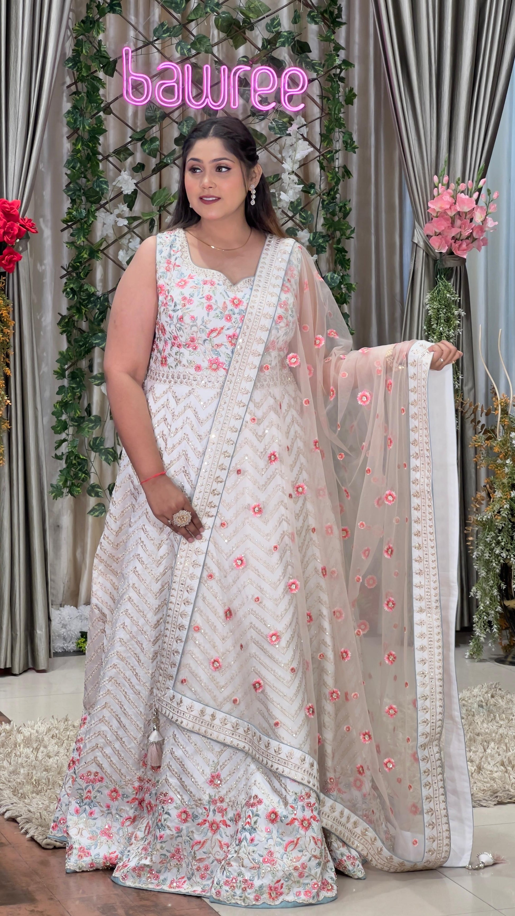 PARTY WEAR,TRADITIONAL,FESTIVAL & SANGEET PLUS SIZE GOWN