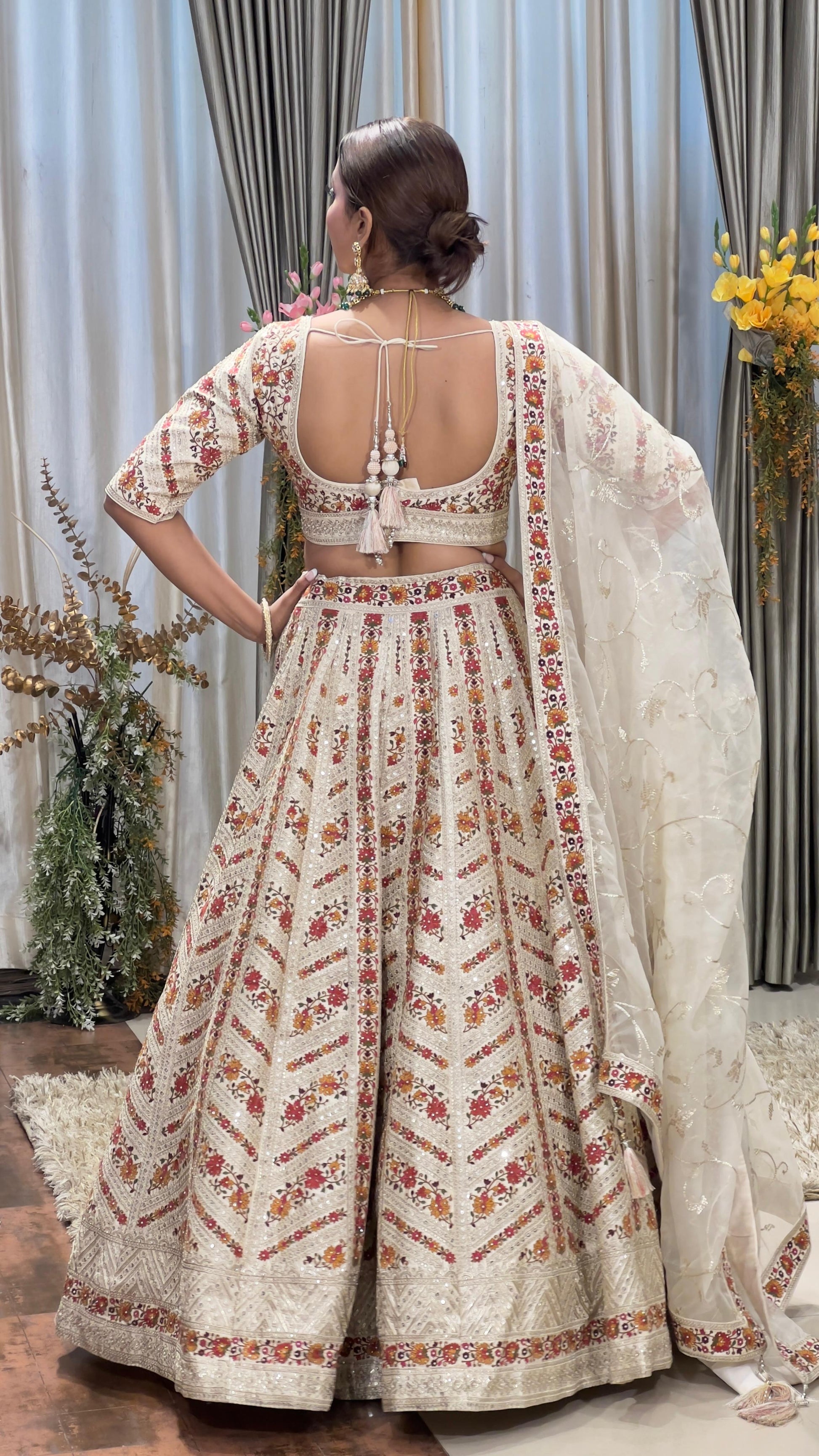 SANGEET,MEHNDI,RECEPTION,WEDDING,DESIGNER LEHENGA CHOLI beige L RAW SILK