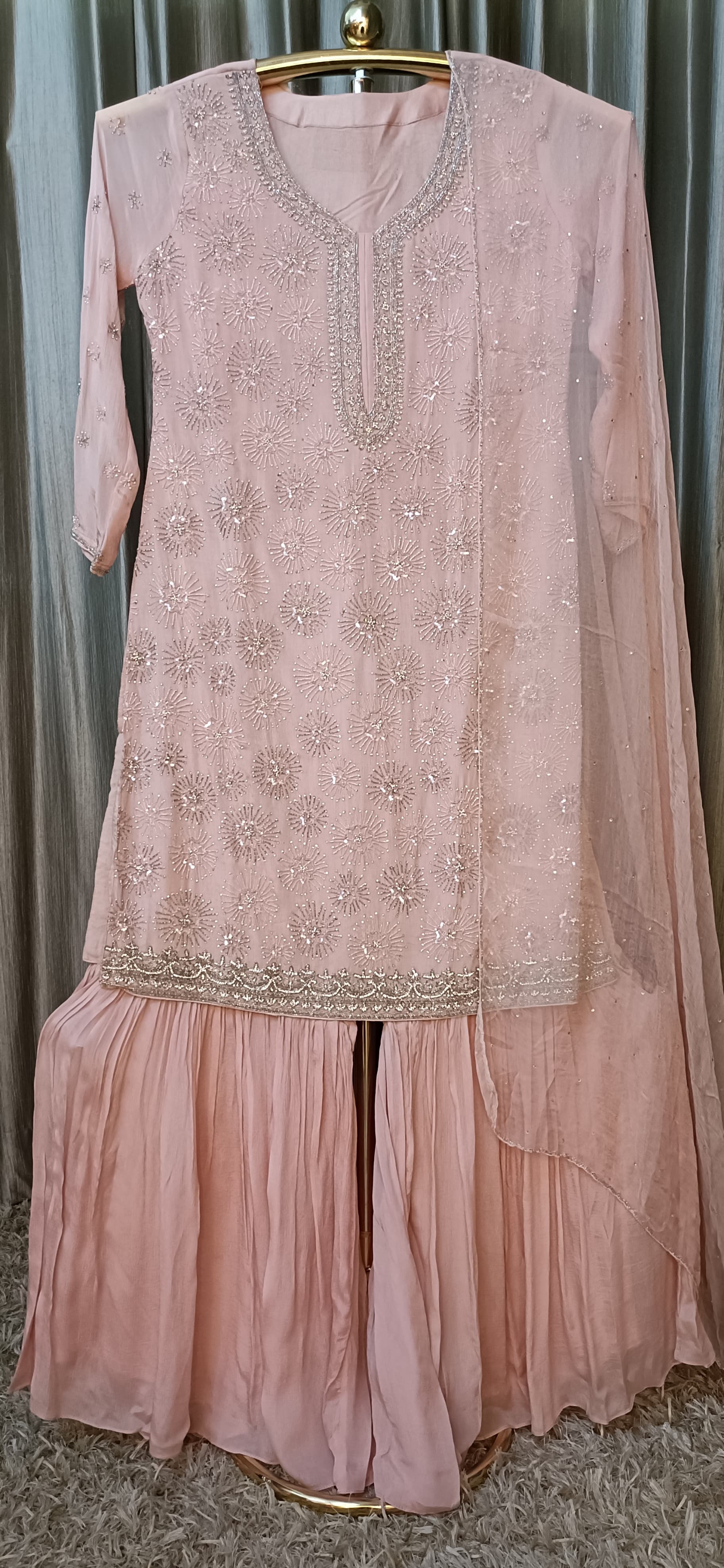 PARTY WEAR,SANGEET,MEHNDI,FESTIVAL GHARARA SUIT
