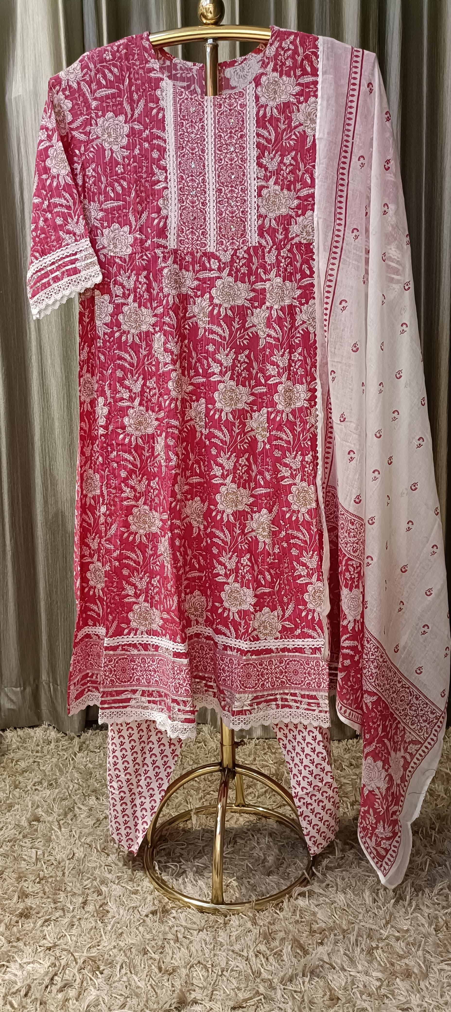 CASUAL WEAR PRINTED COTTON FABRIC DAILY OUTFIT
