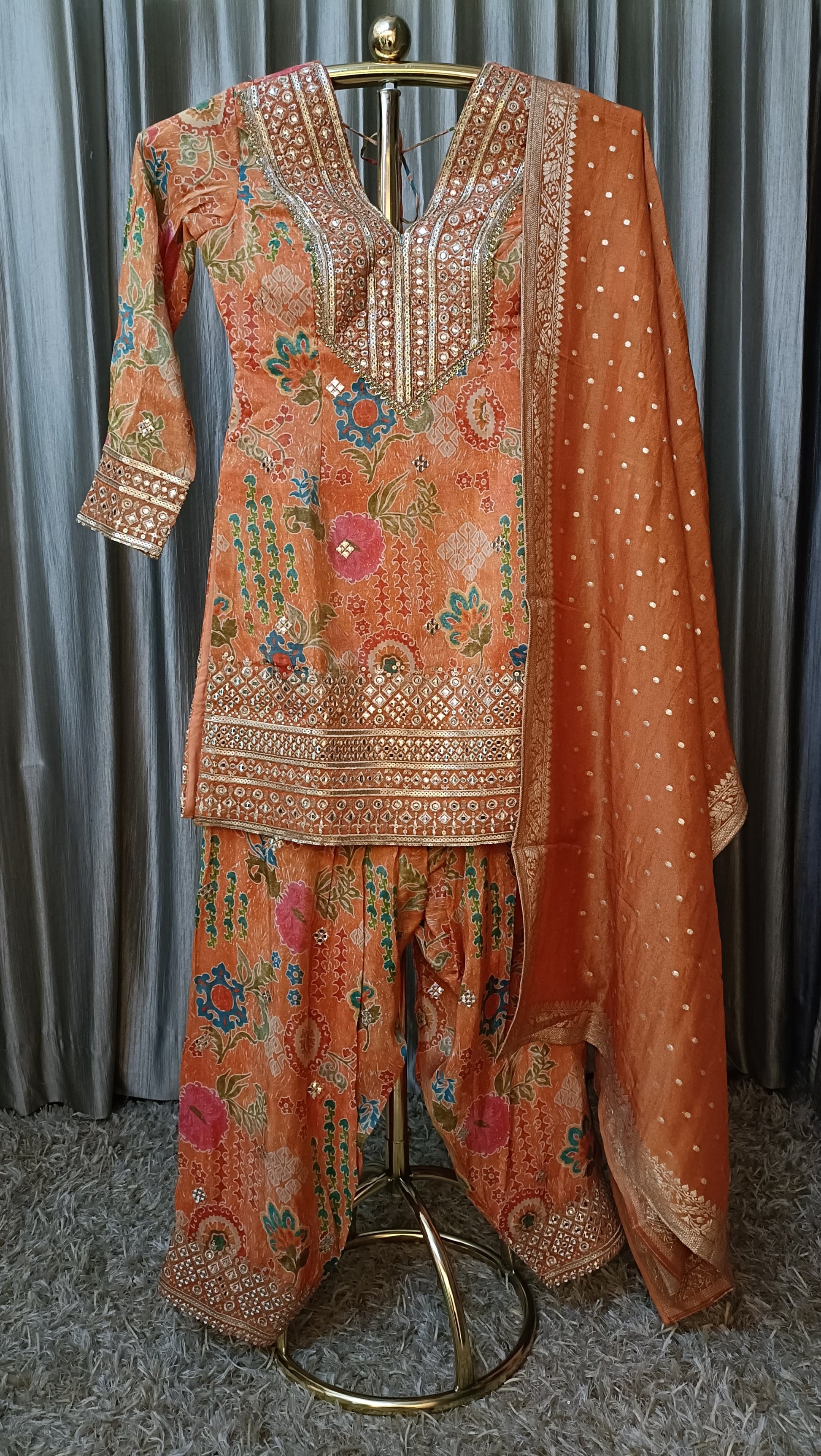 SALWAR SUIT SET,RECEPTION LOOK,TRADITIONAL,FESTIV OCCASSION,