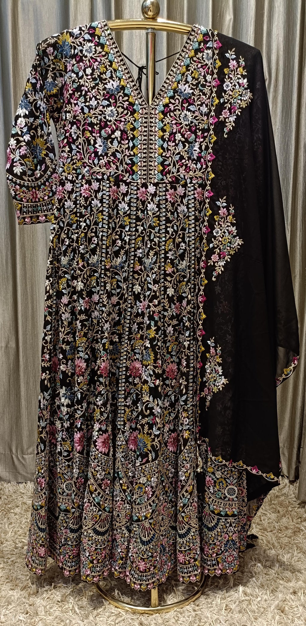 FLOOR LENGTH ANARKALI DRESS,WEDDING,RECEPTION,TRADITIONAL,FESTIV OCCASSION,PARTY WEAR