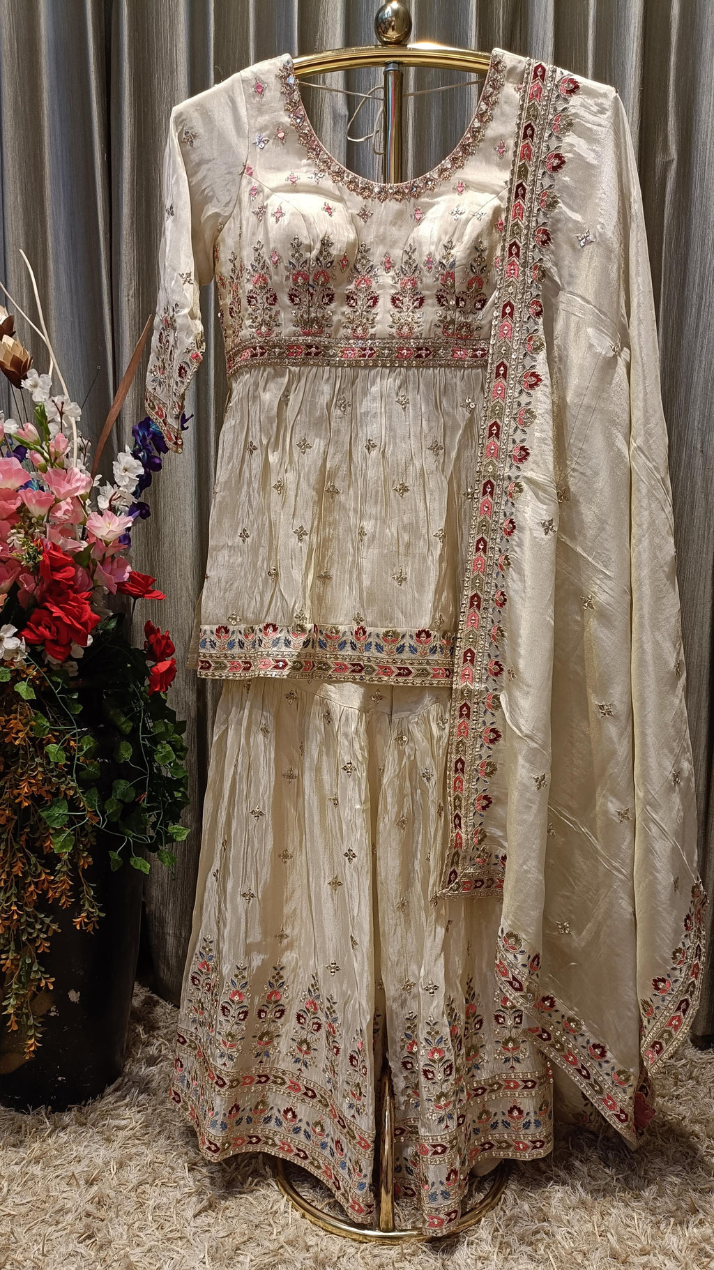 GHARARA SET,WEDDING,SPECIAL OCCASSION,RECEPTION OUTFIT