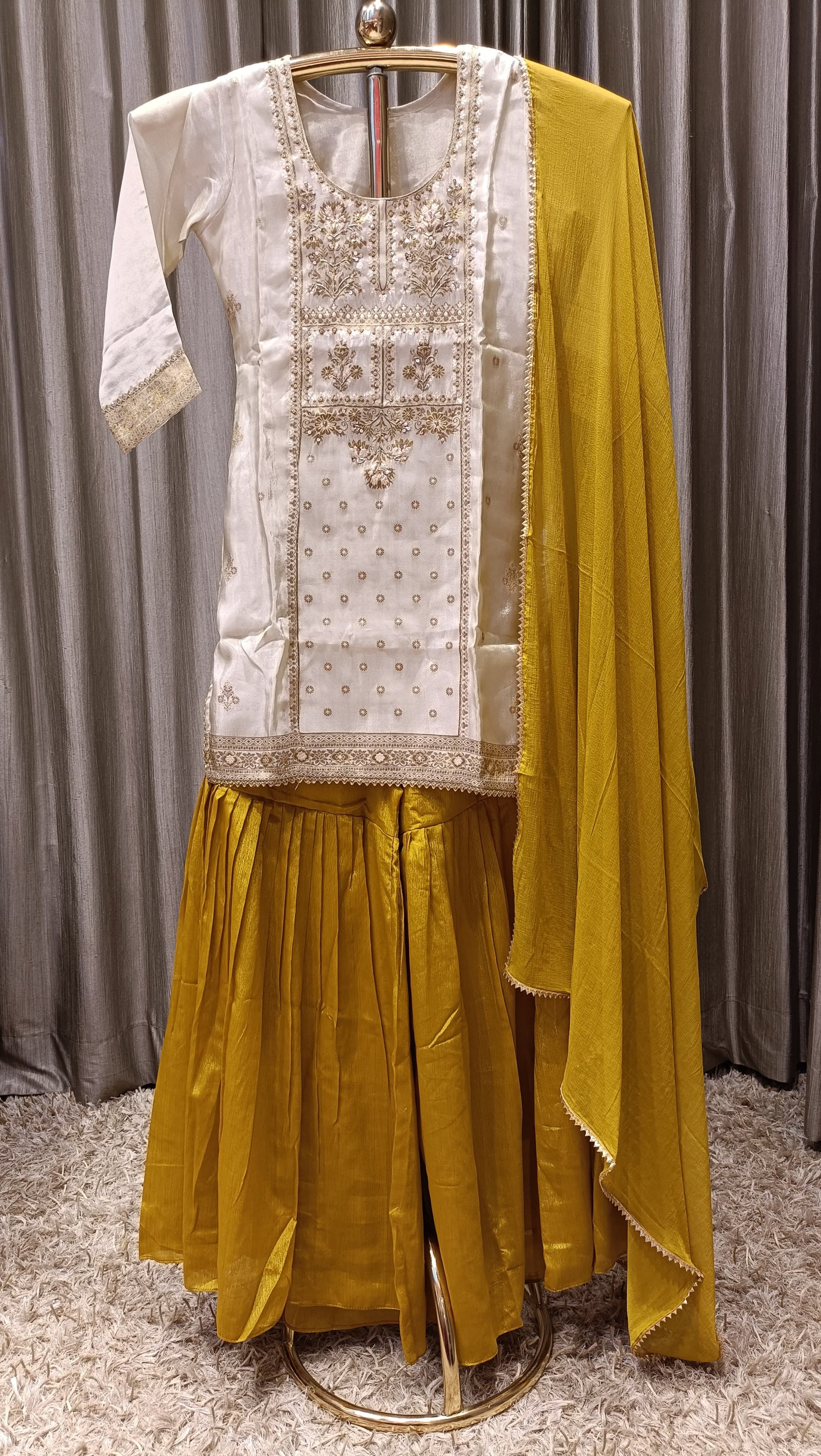 GHARARA SET MEHNDI,HALDI,OCCASIONAL,PARTY WEAR OUTFIT